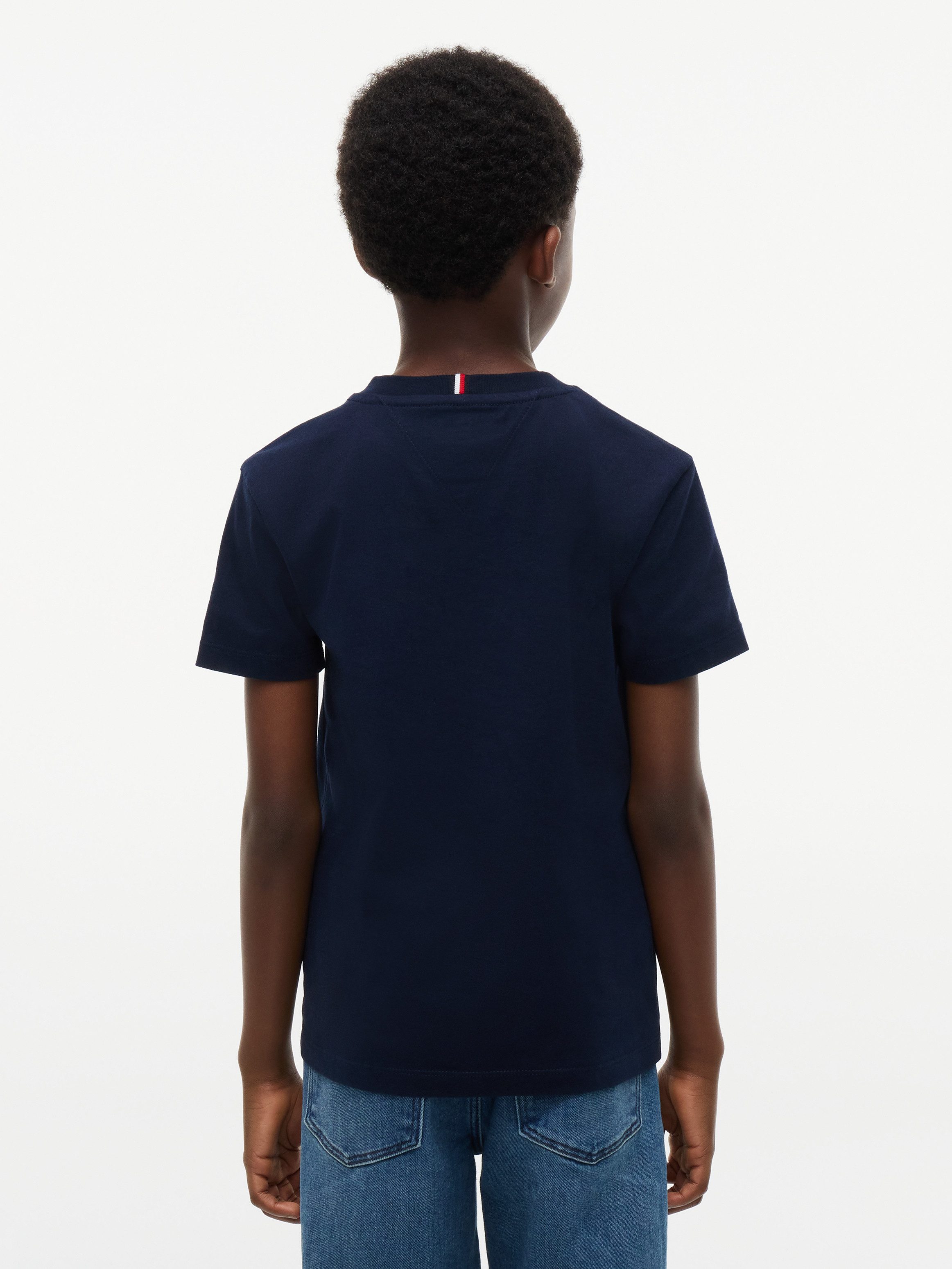 Tommy Hilfiger T-Shirt HILFIGER FLAG GRAPHIC TEE Rundhalsausschnitt, Regular Fit, Kinder bis 16 Jahre