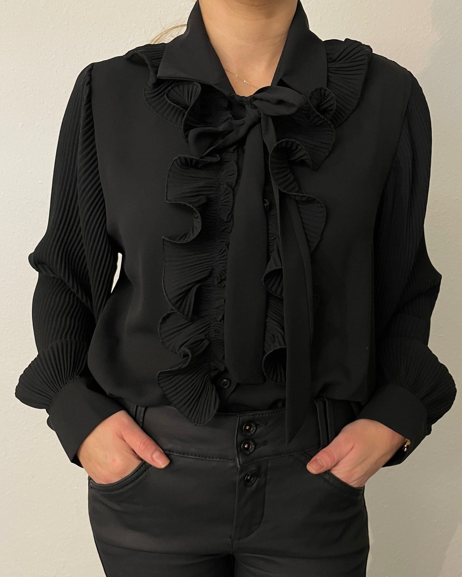 ITALY VIBES Schluppenbluse - VIOLETTA hier Langarm Bluse - - mit Bluse - SIZE L XS schwarz passt ONE Rüschen Größe