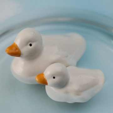 MARELIDA Tierfigur Teichdeko Ente Dekofigur schwimmend Porzellan weiß Dekoente L: 7cm (1 St)
