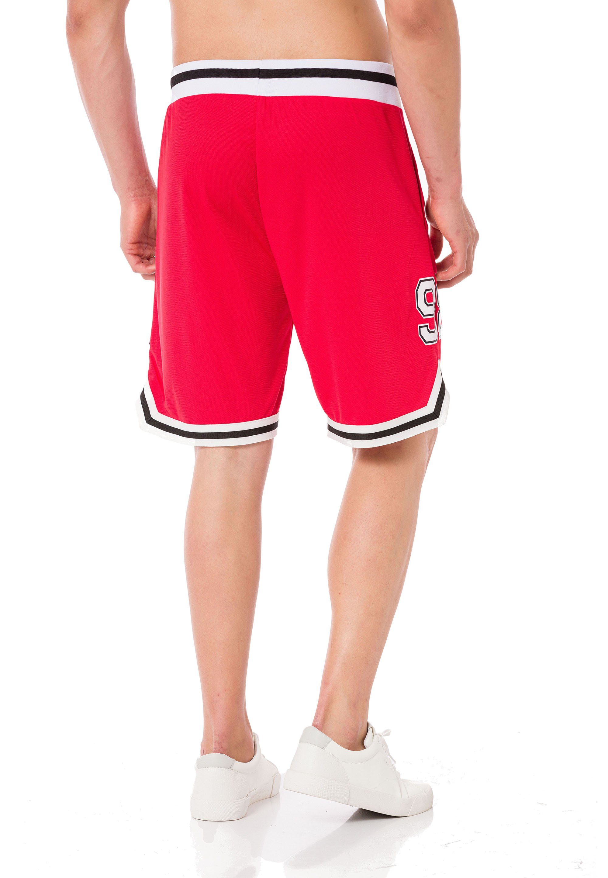 Shorts mit lässigen RedBridge Kontraststreifen rot-weiß Galeomaltande