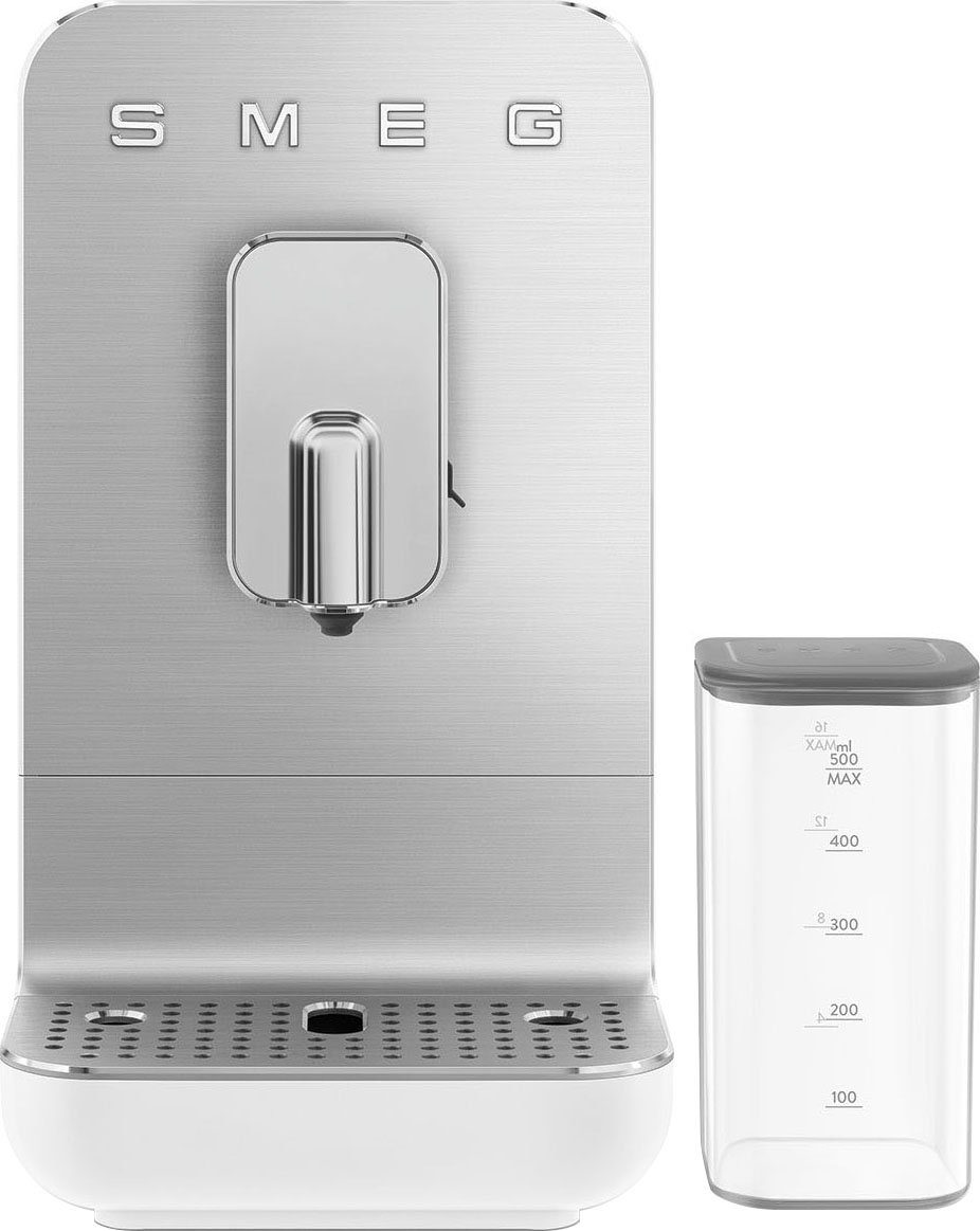 Smeg Kaffeevollautomat BCC13WHMEU, inkl. Milchbehälter – Bild 4 von 5