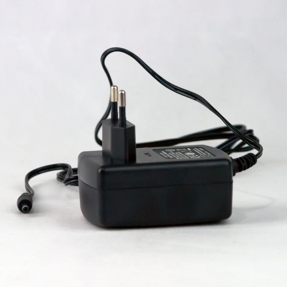 ChiliTec Stecker-Netzteil "CTN-1224/35n" 12V 24W, 3,5mm Netzteil