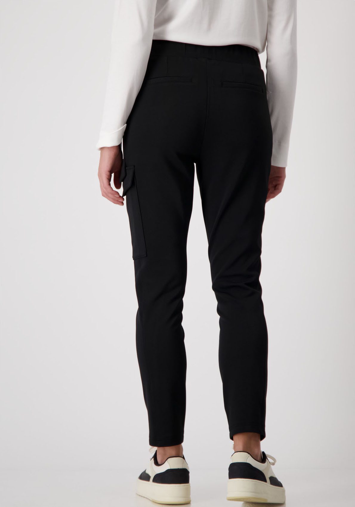Monari Jogger Pants mit aufgesetzter Pattentasche günstig online kaufen
