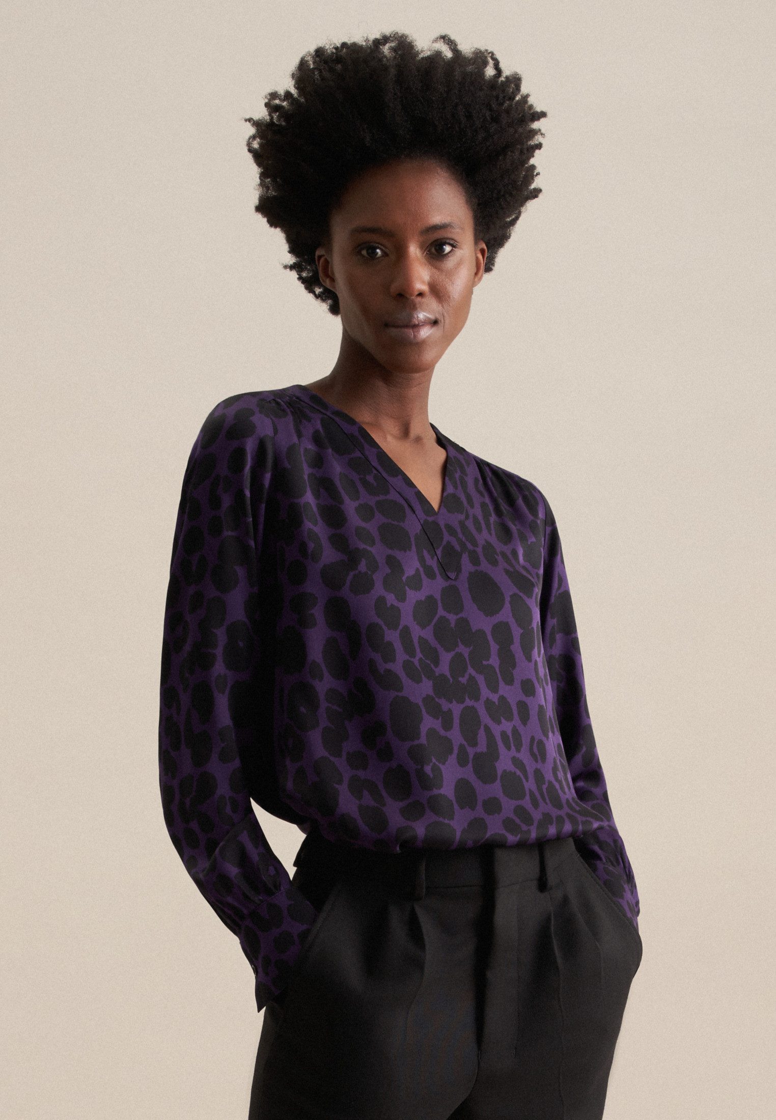 Shirtbluse Schwarze Rose