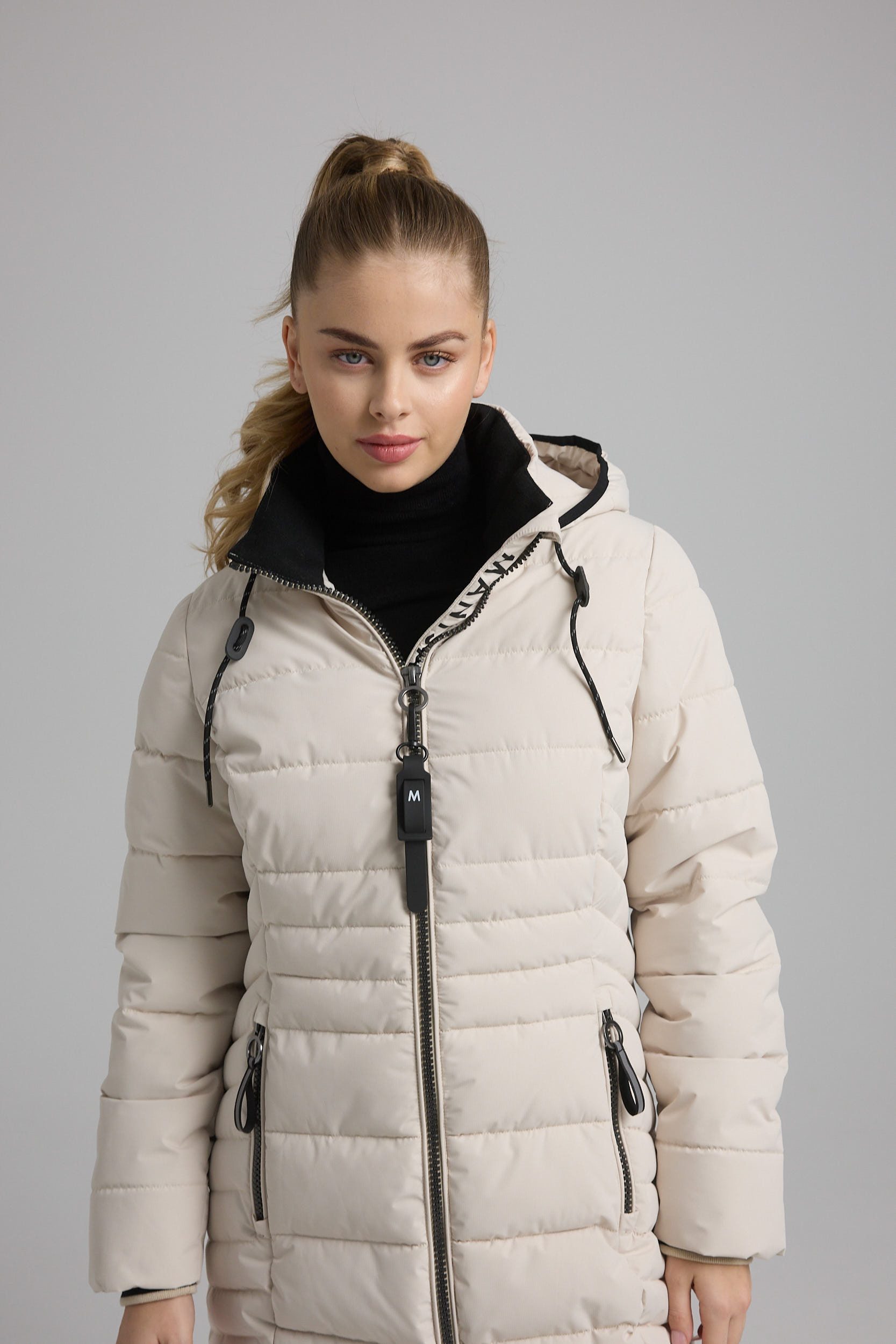 Manisa Steppmantel mit Stehkragen und Reißverschluss günstig online kaufen