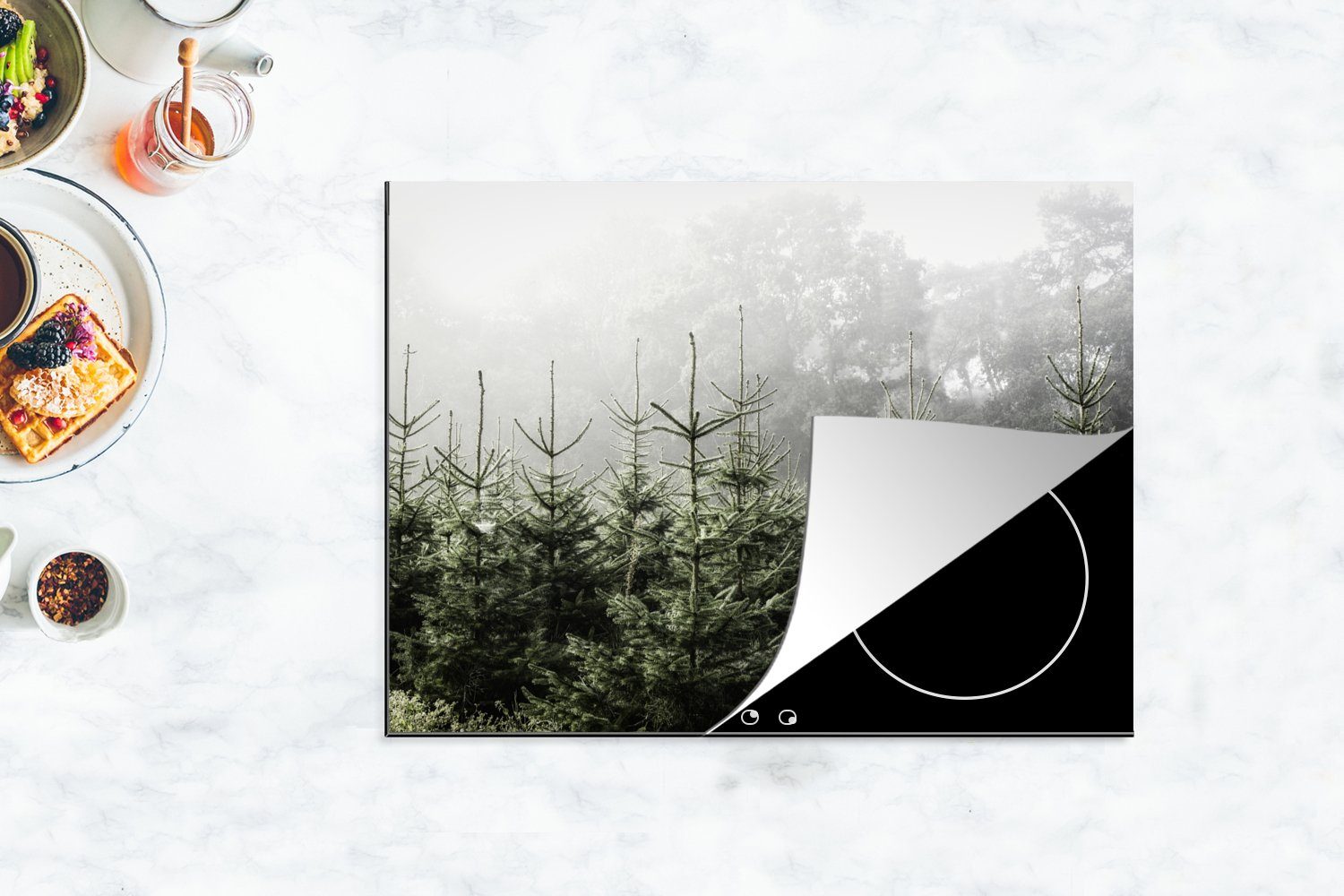 MuchoWow Herdblende-/Abdeckplatte Nebel Arbeitsfläche 70x52 Ceranfeldabdeckung Kiefern, nutzbar, einige Mobile Vinyl, tlg), um (1 cm