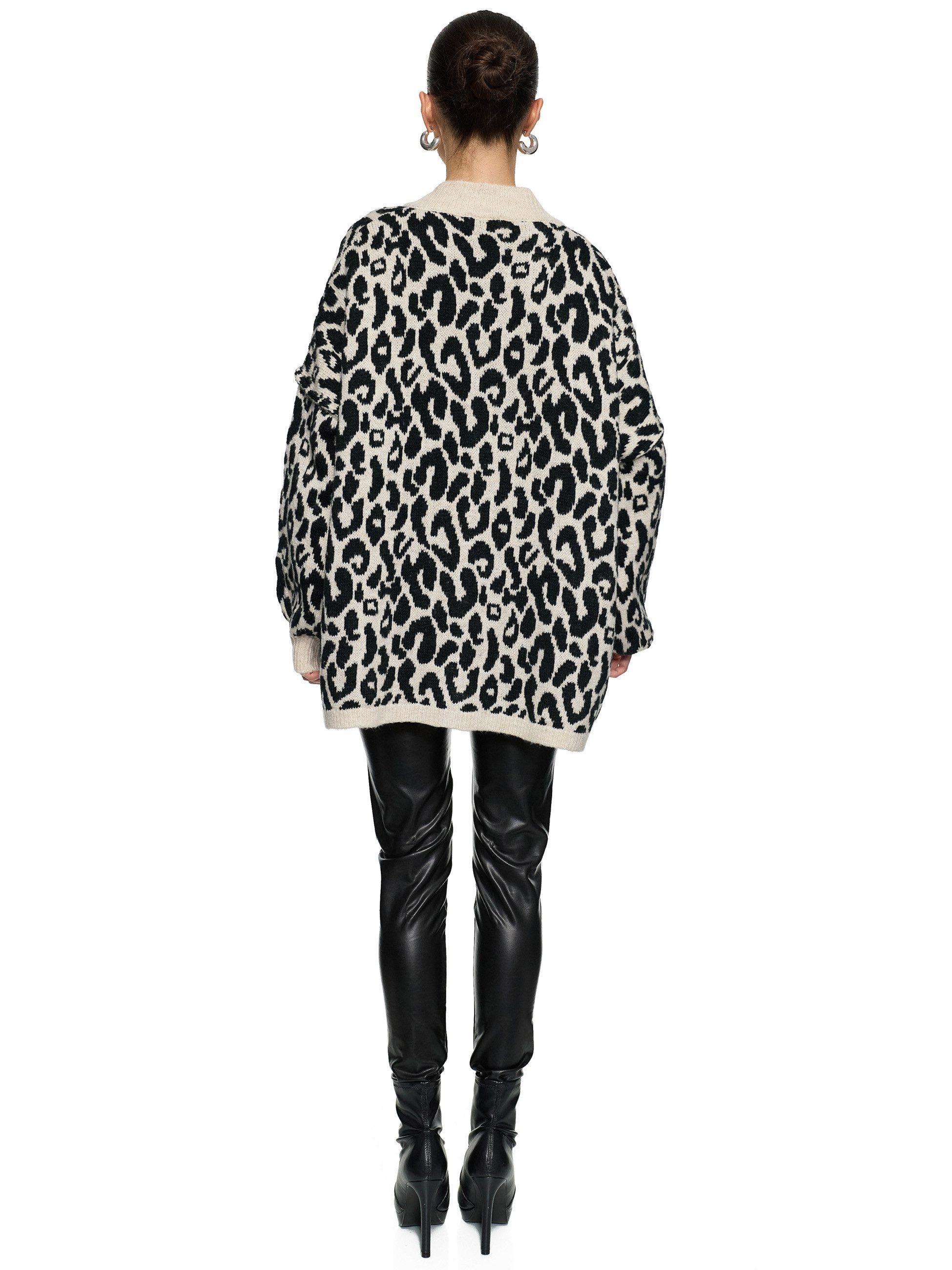 Worldclassca Cardigan WORLDCLASSCA Damen Cardigan Oversize Strickjacke Knöpfen Leopard Look Neue Kollektion - Stilvolle und gemütliche Strickmode für Damen