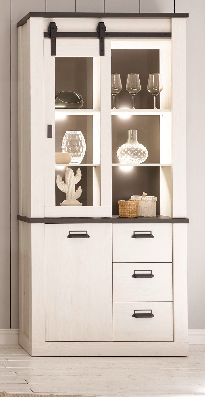 Furn.Design Stauraumvitrine Stove (Vitrinenschrank in Pinie weiß Landhaus, 93 x 201 cm) mit Schiebetür