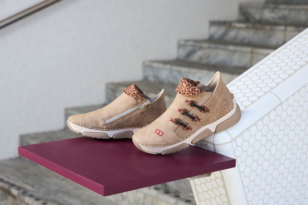 Rieker Sneakerboots Schlupfboots, Stiefelette, High Top Sneaker mit Innenreißverschluss