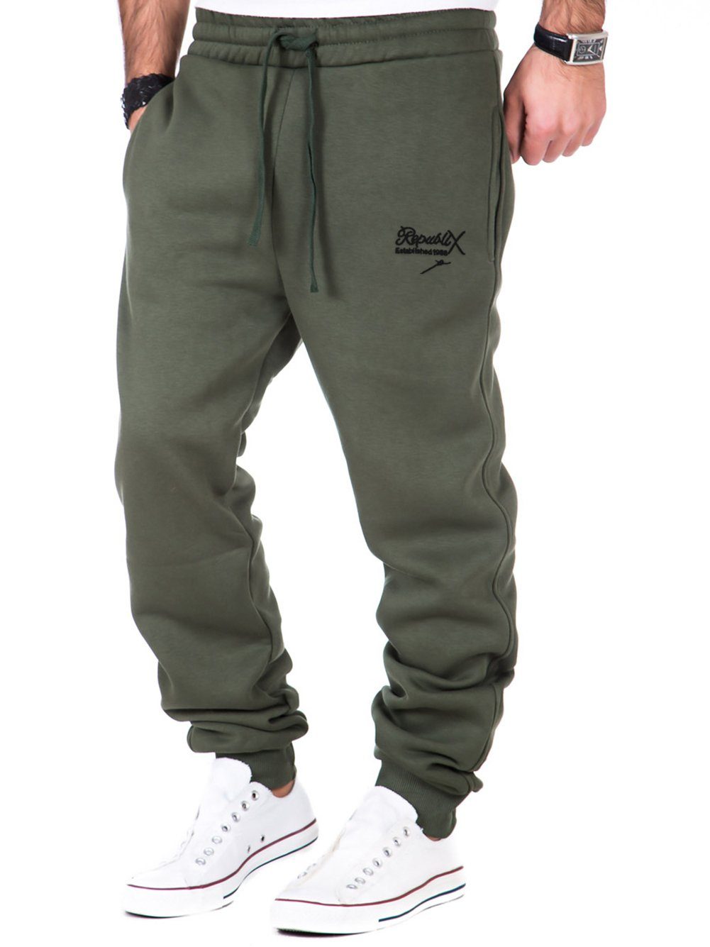 REPUBLIX Jogginghose MARK Herren Sporthose Trainingshose mit Stickerei