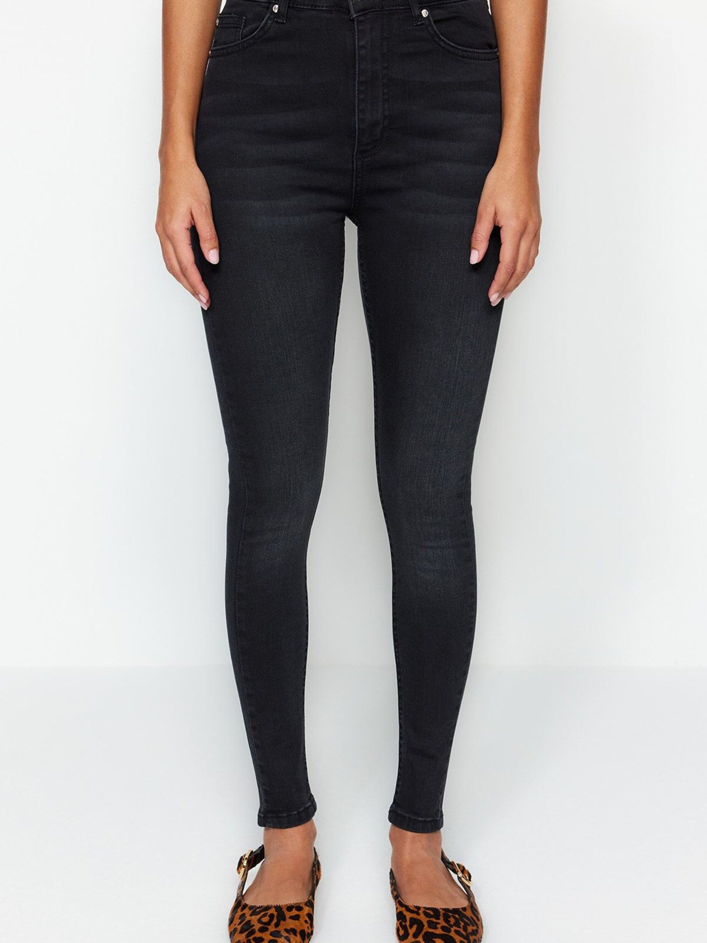 Trendyol Skinny-fit-Jeans (1-tlg) Plain/ohne Details
