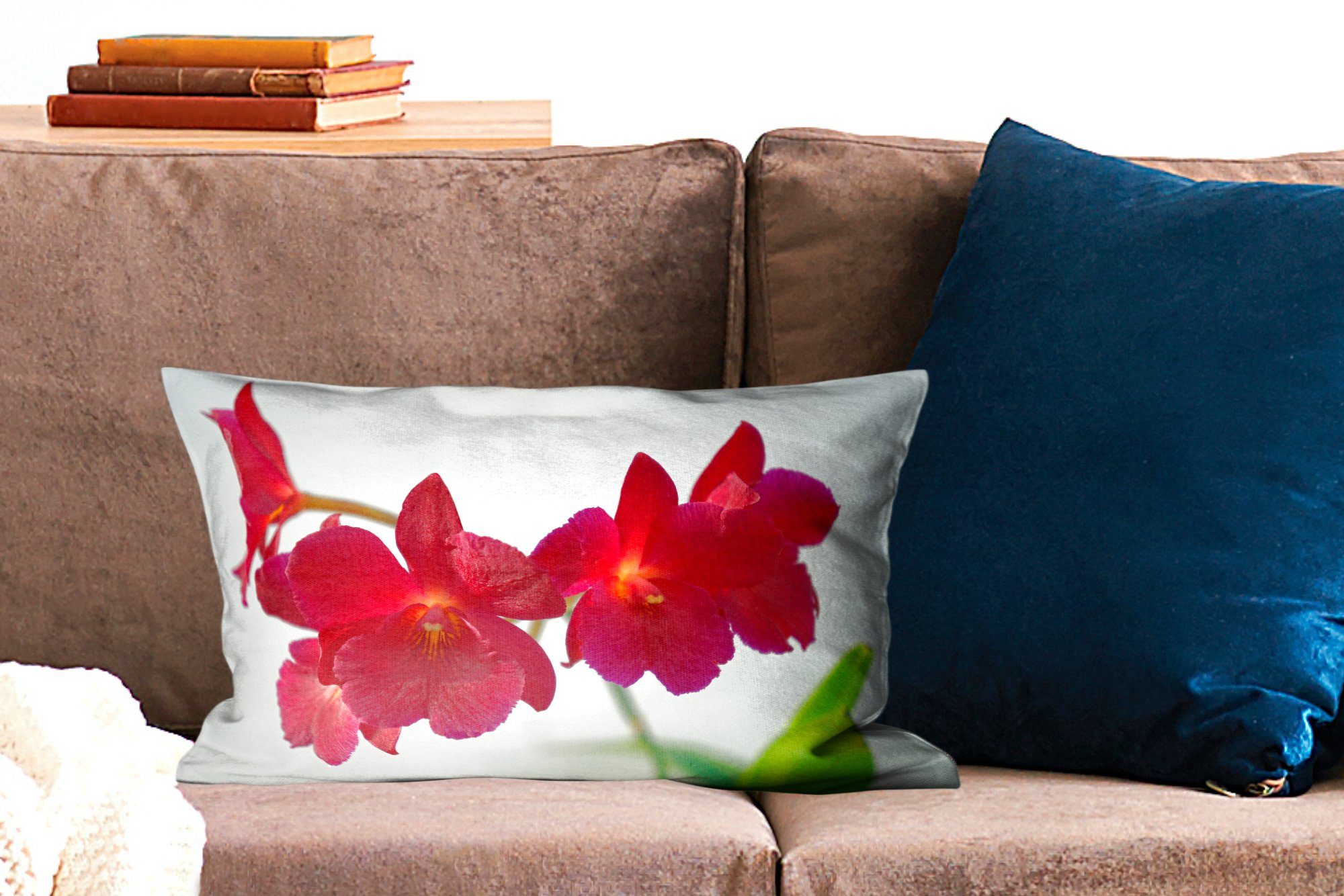 MuchoWow Dekokissen Rote Orchideen Zierkissen, Füllung, Schlafzimmer weißem Dekoration, vor mit Wohzimmer Dekokissen Hintergrund
