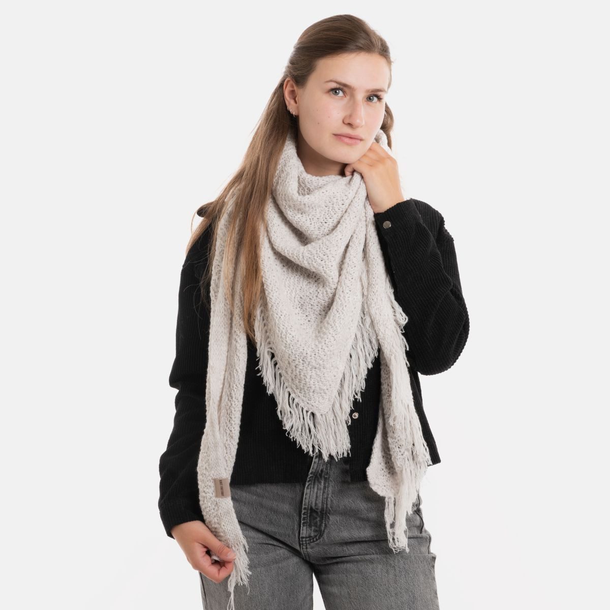 Knit Factory Strickschal Amber Dreiecksschal Beige, (1-St), Schal Halstuch Dreiecksschal Tuch Strickmode
