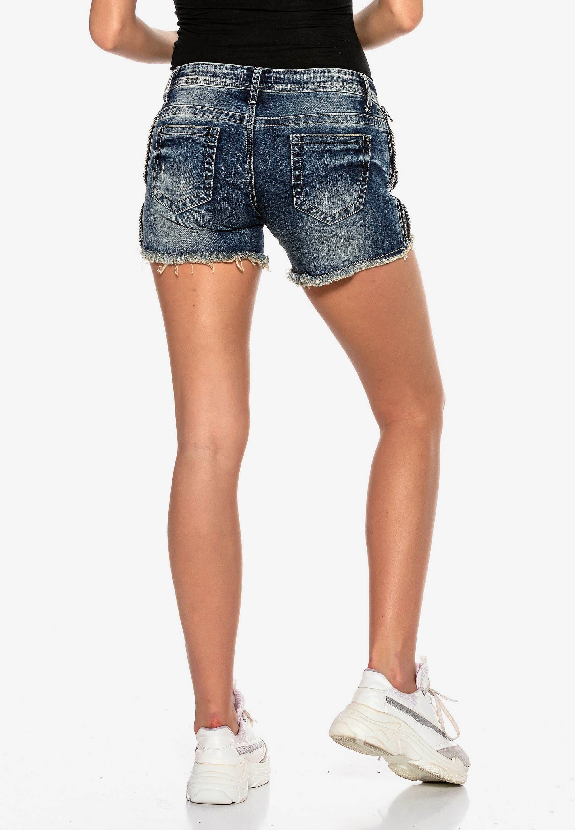 Damen Hosen Cipo & Baxx Shorts mit schicken Fransendetails
