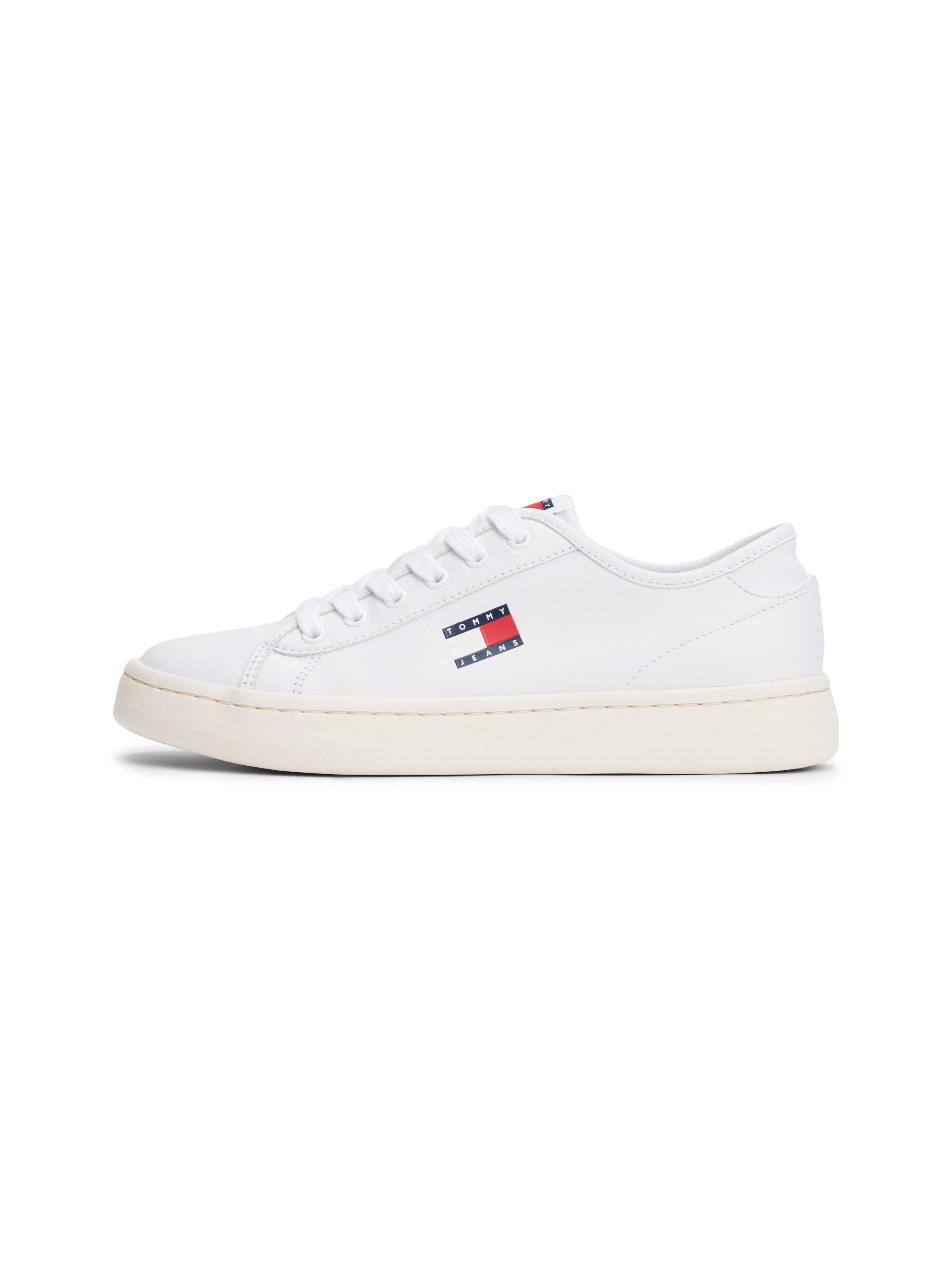 Tommy Jeans TJW LIGHTWEIGHT COURT SNEAKER Plateausneaker, Freizeitschuh, Halbschuh, Schnürschuh mit plakativer Logoflag