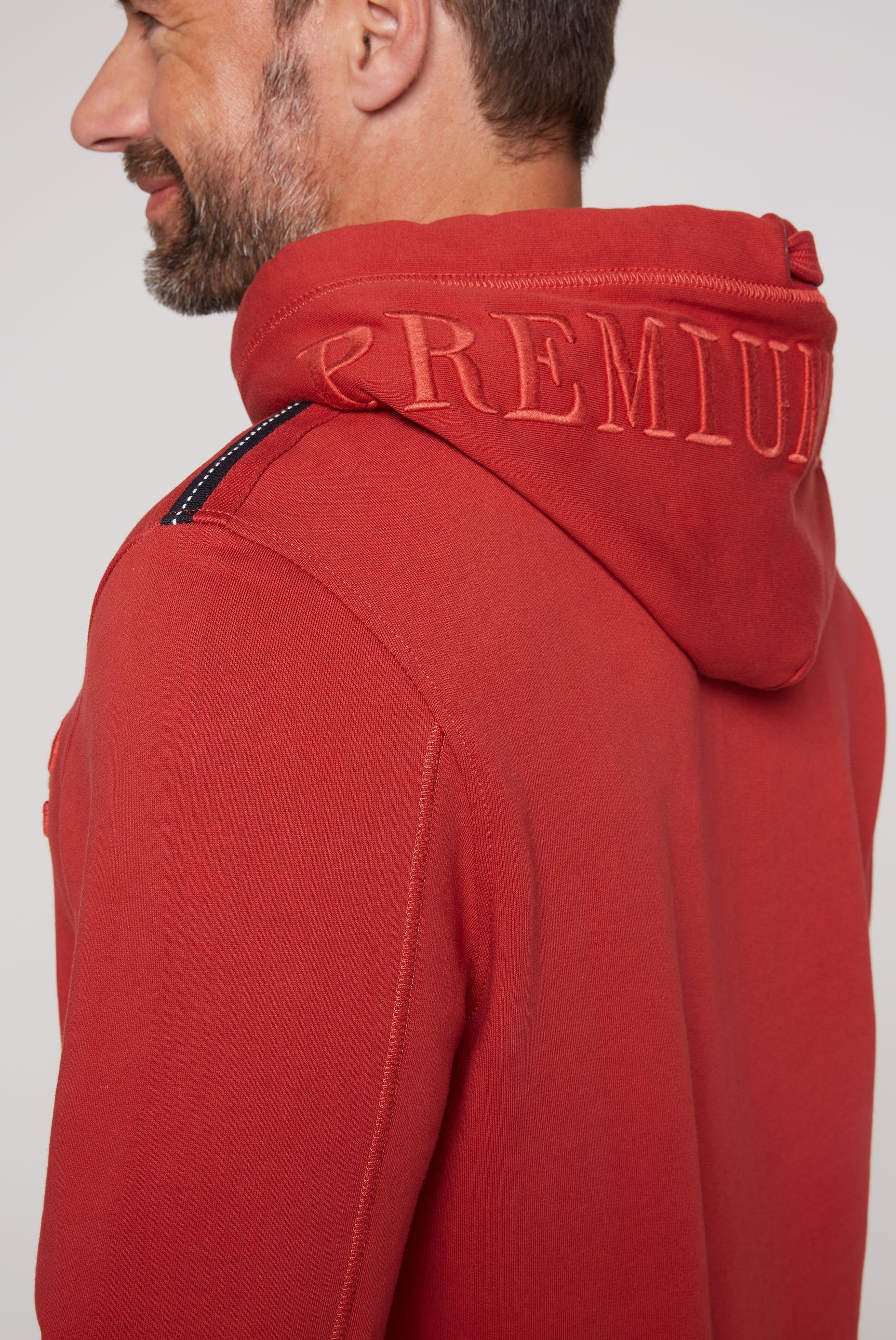 CAMP DAVID Logostickereien vintage mit red Kapuzensweatshirt