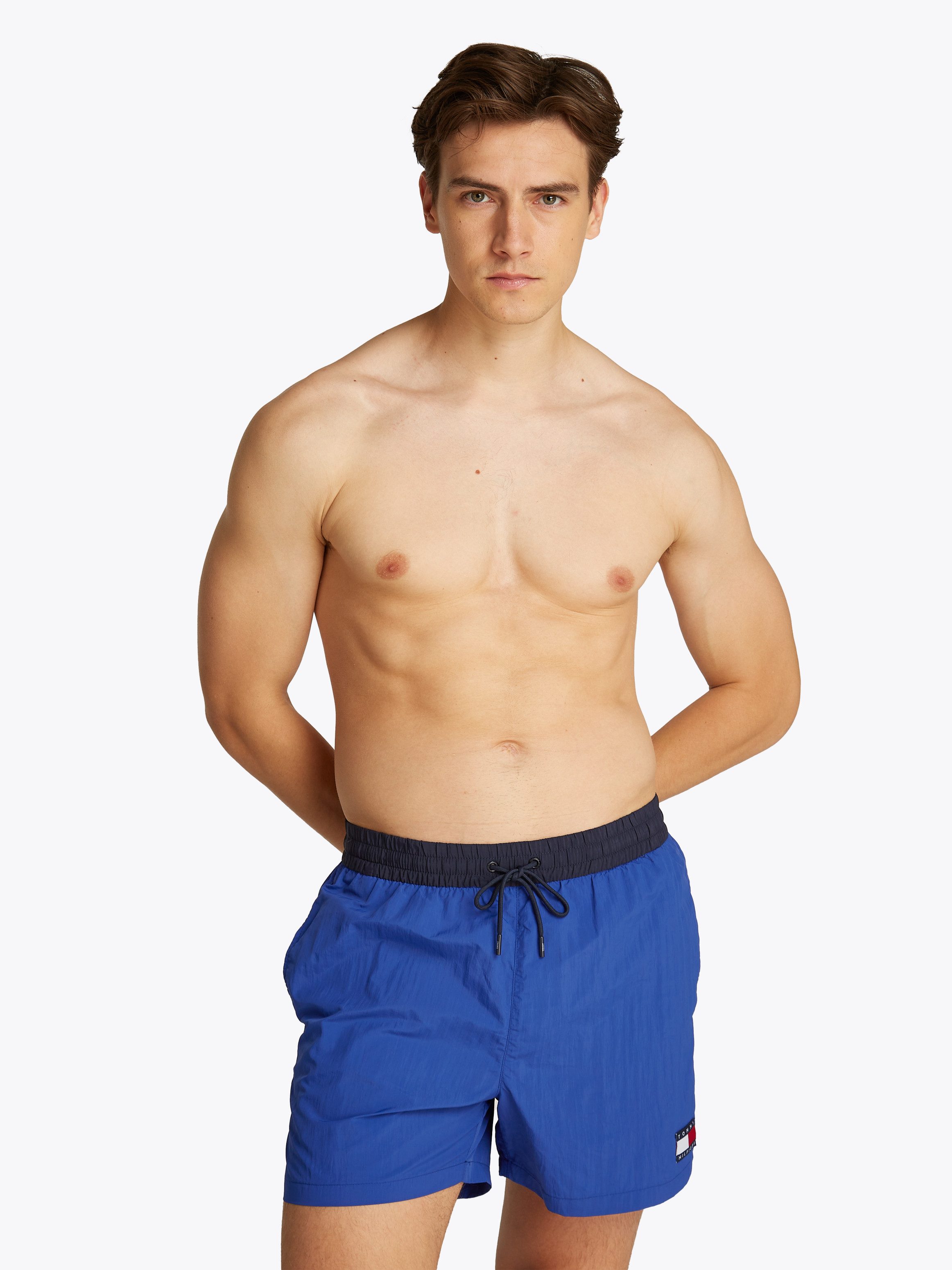 Tommy Hilfiger Swimwear Badeshorts MEDIUM DRAWSTRING mit Logo-Patch, mit kontrastfarbenem Bund