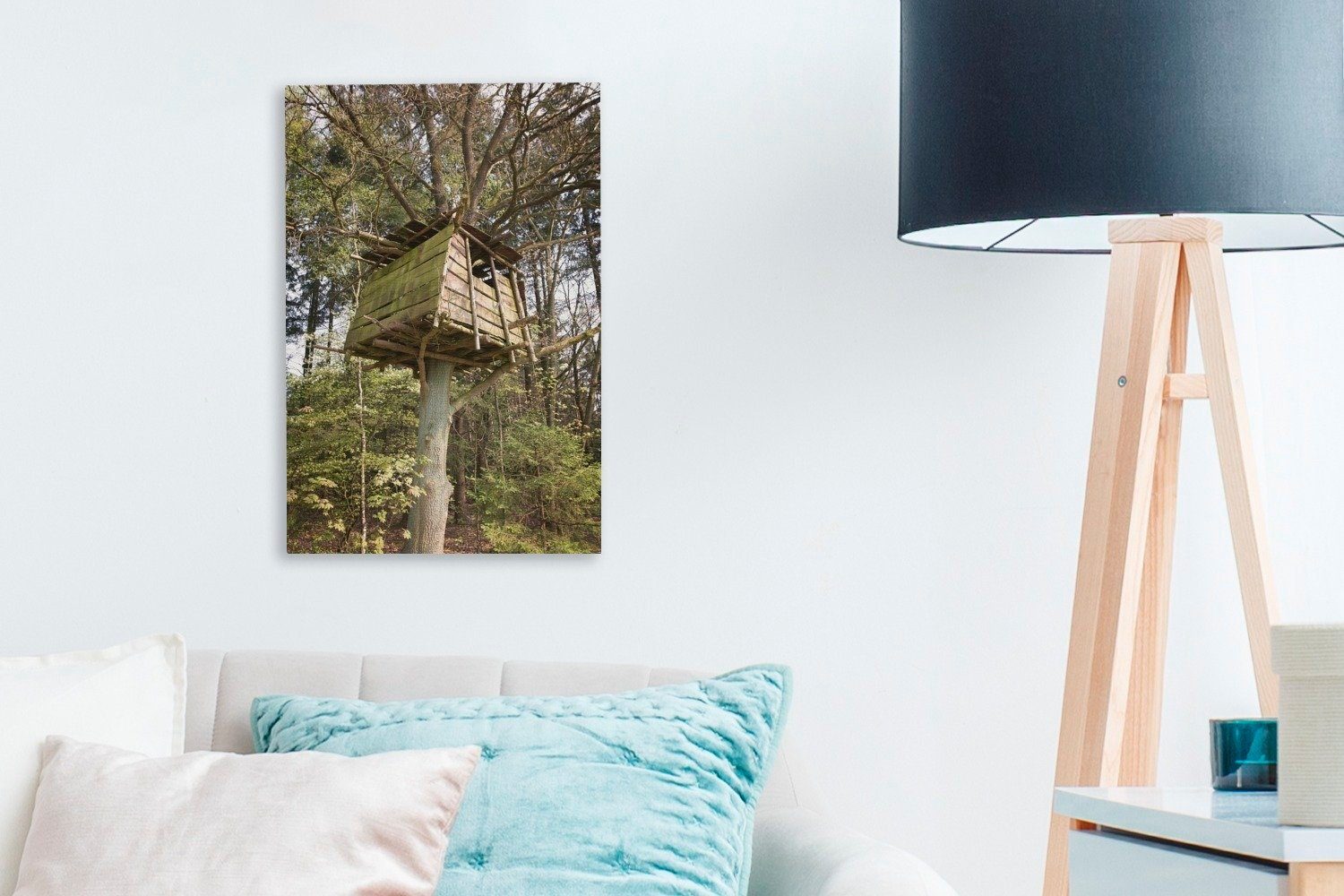 OneMillionCanvasses® Leinwandbild (1 20x30 Baumhaus bespannt hoch St), Baum, inkl. oben einem Gemälde, in fertig Zackenaufhänger, Ein cm Leinwandbild