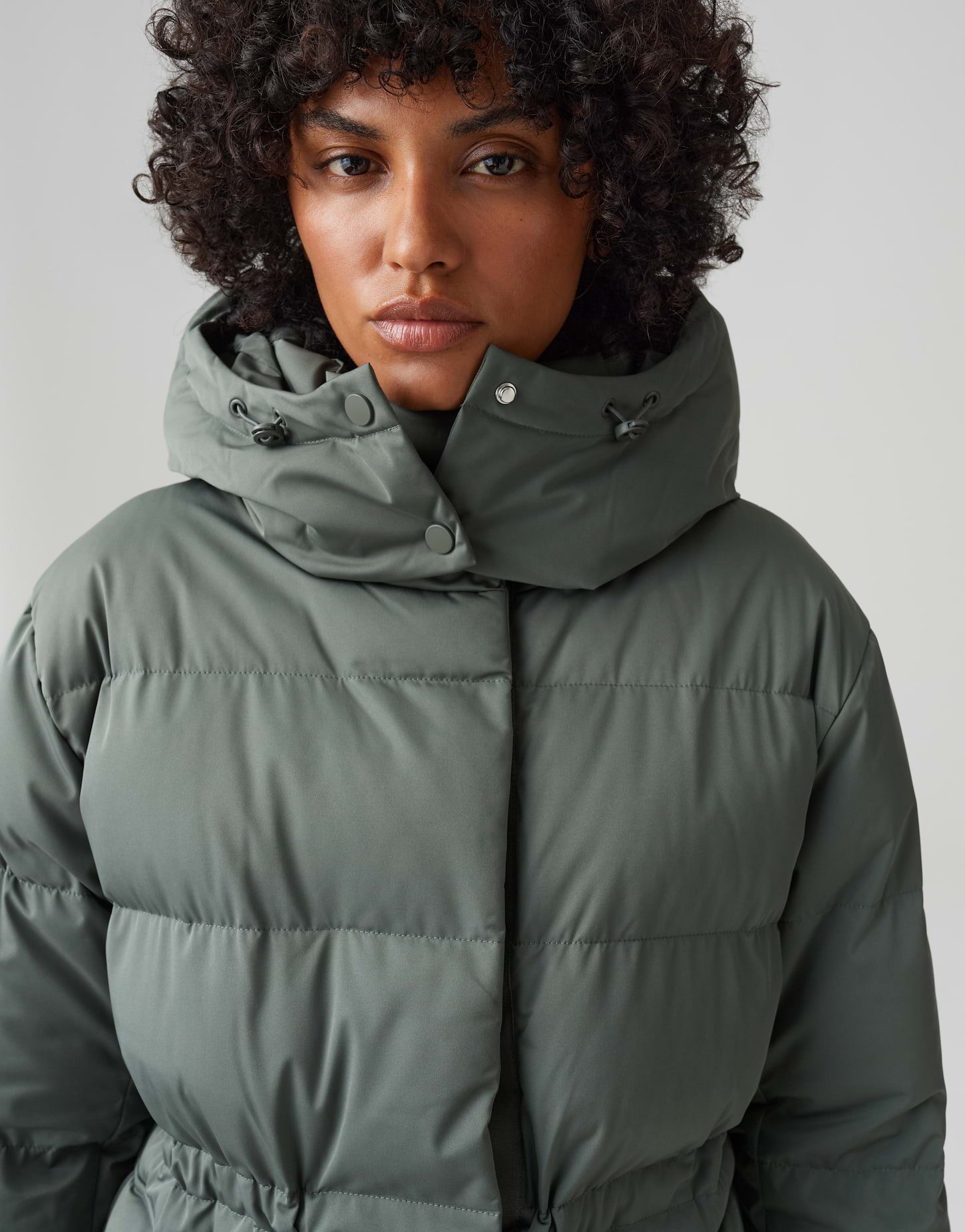 OPUS Steppmantel HALLUSI mit recycelter Füllung knielang, Steppmuster, Zwei-Wege-Reißverschluss