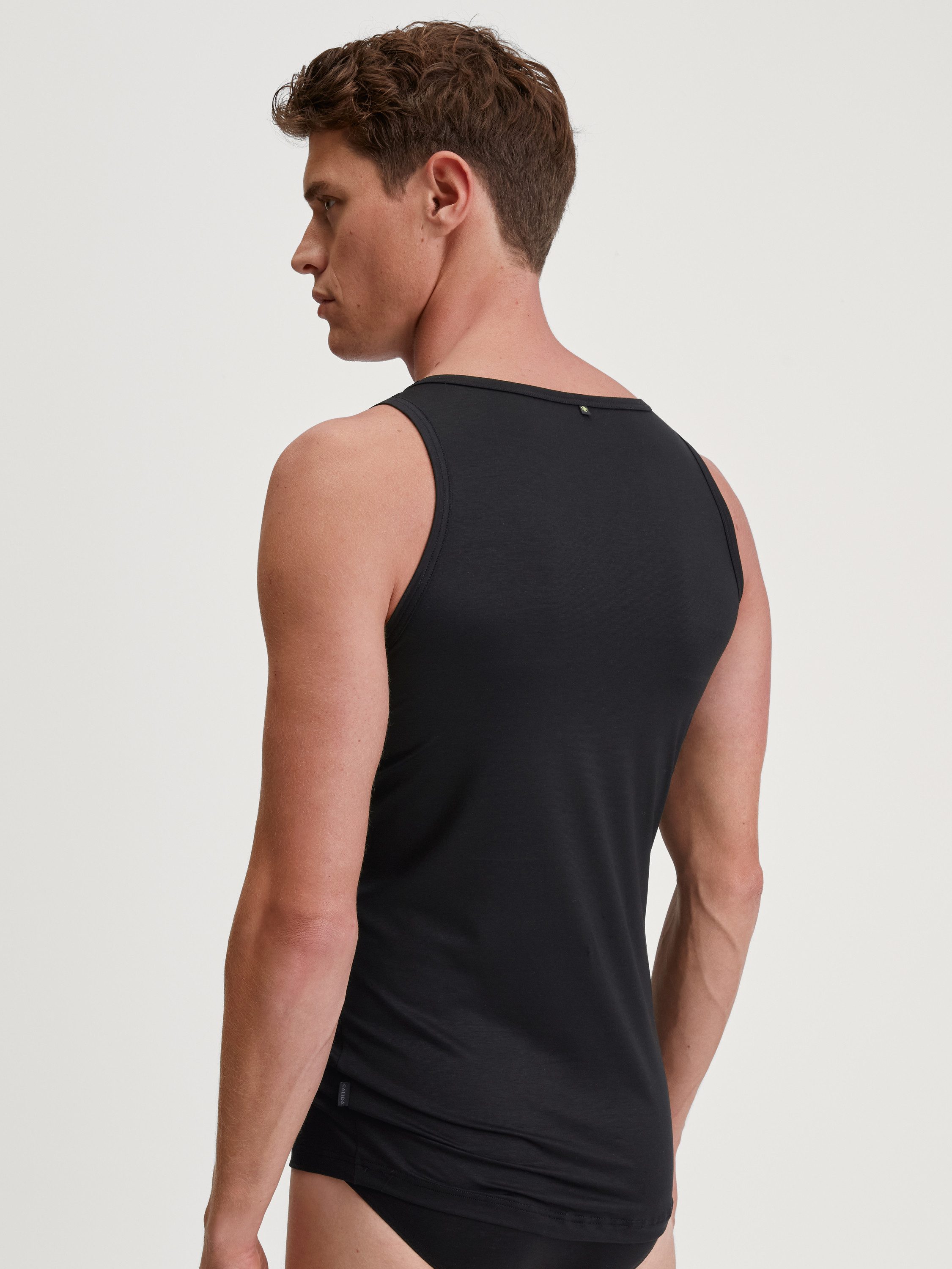 CALIDA Unterhemd Natural Cooling Herren (1-St) feuchtigkeitsregulierend, ideal für empfindliche Haut, längerer Rücken