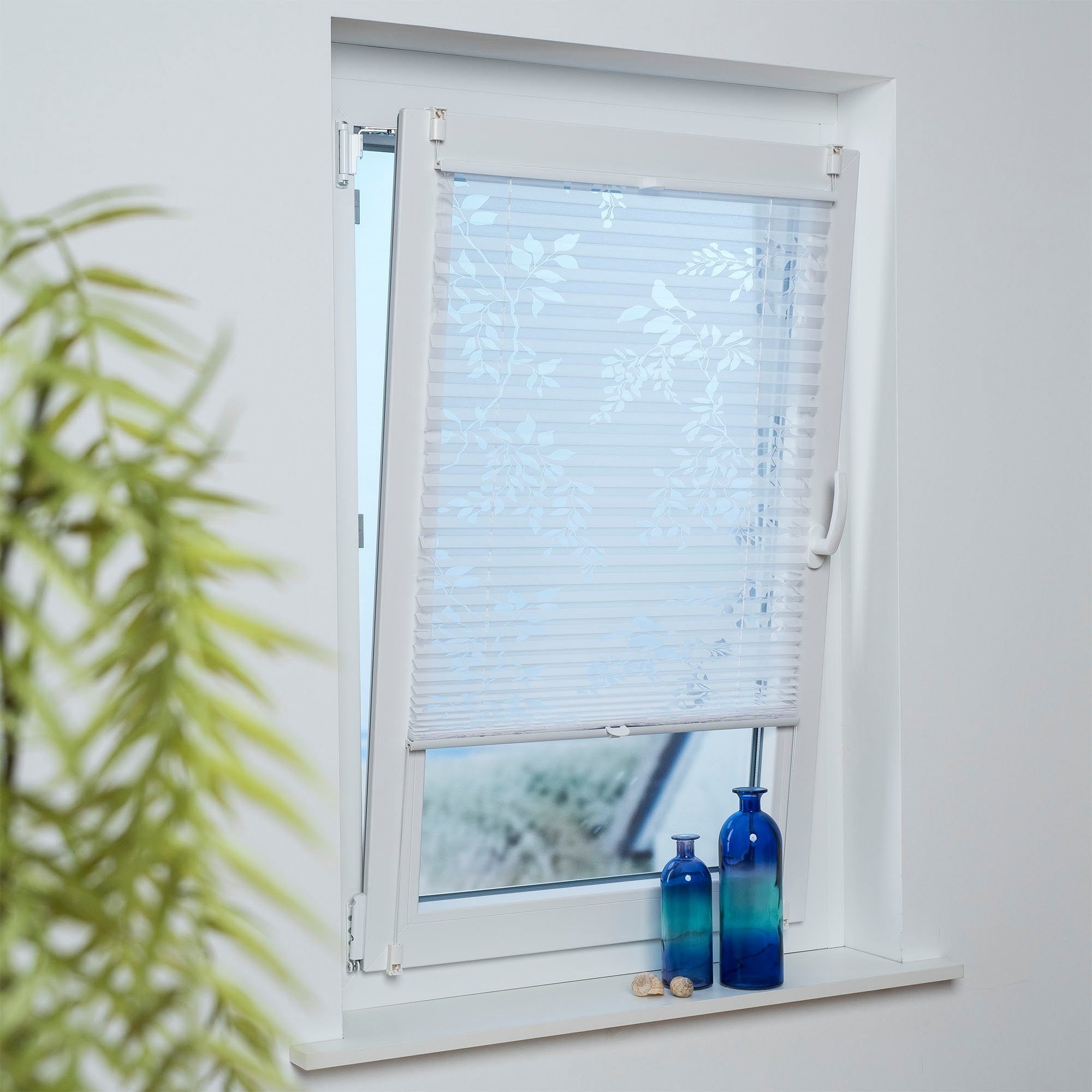 GARESA Plissee Ausbrenner Blätterranke, Lichtschutz, ohne Bohren, verspannt günstig online kaufen