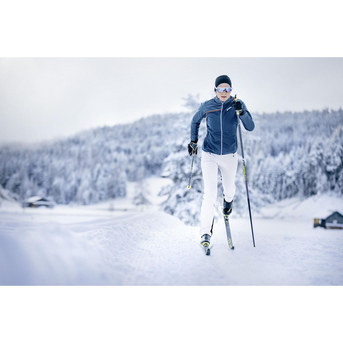 Löffler Skihose Women Pants Elegance WS Light Multisportive Hose mit elastischer Thermo-Innenvelours Rückseite für