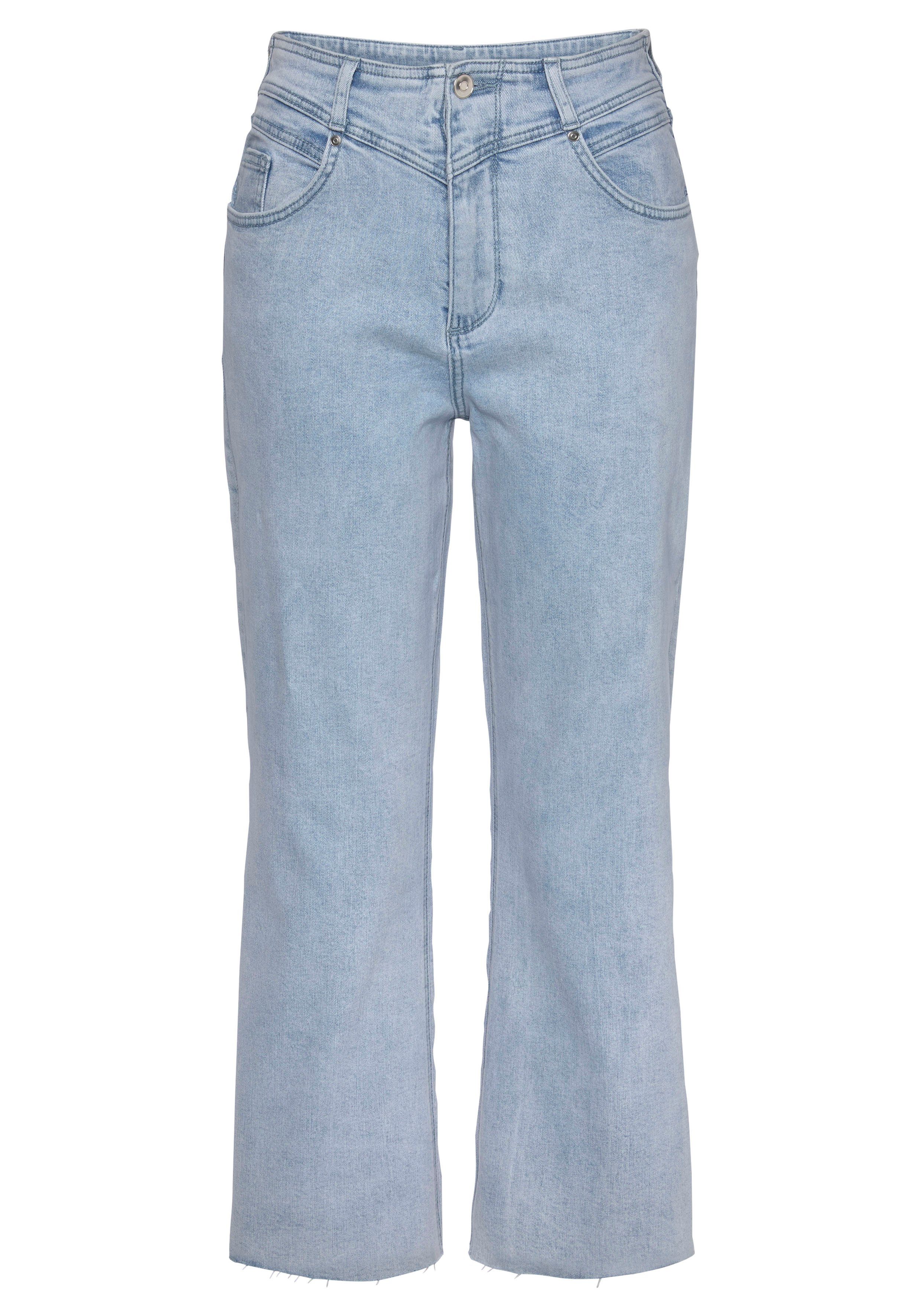 LASCANA 7/8-Jeans mit leicht ausgefransten hellblau-washed Beinabschlüssen