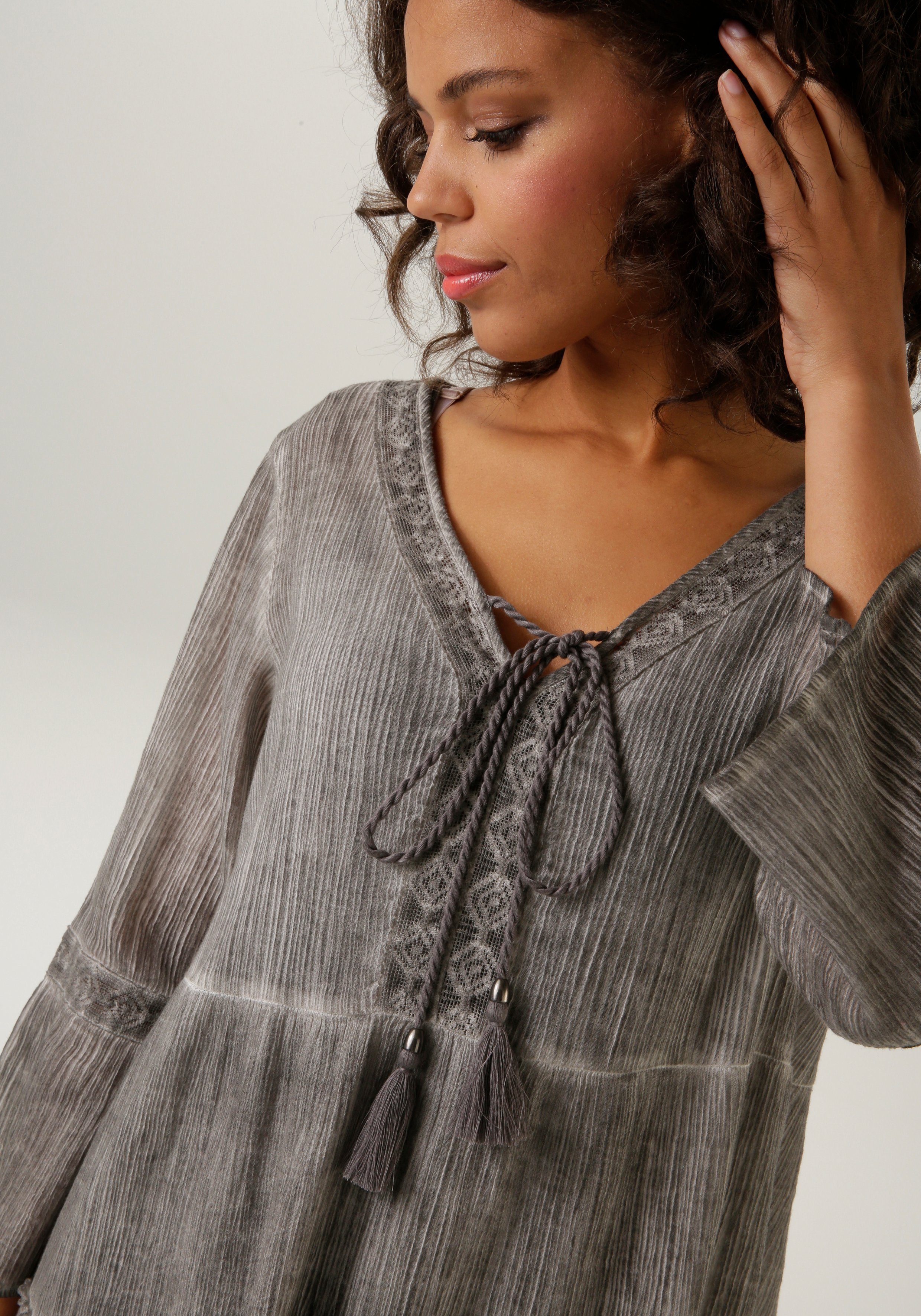 Aniston CASUAL Tunikakleid (mit Jersey-Unterkleid) mit aufwändiger Spitzenverzierung