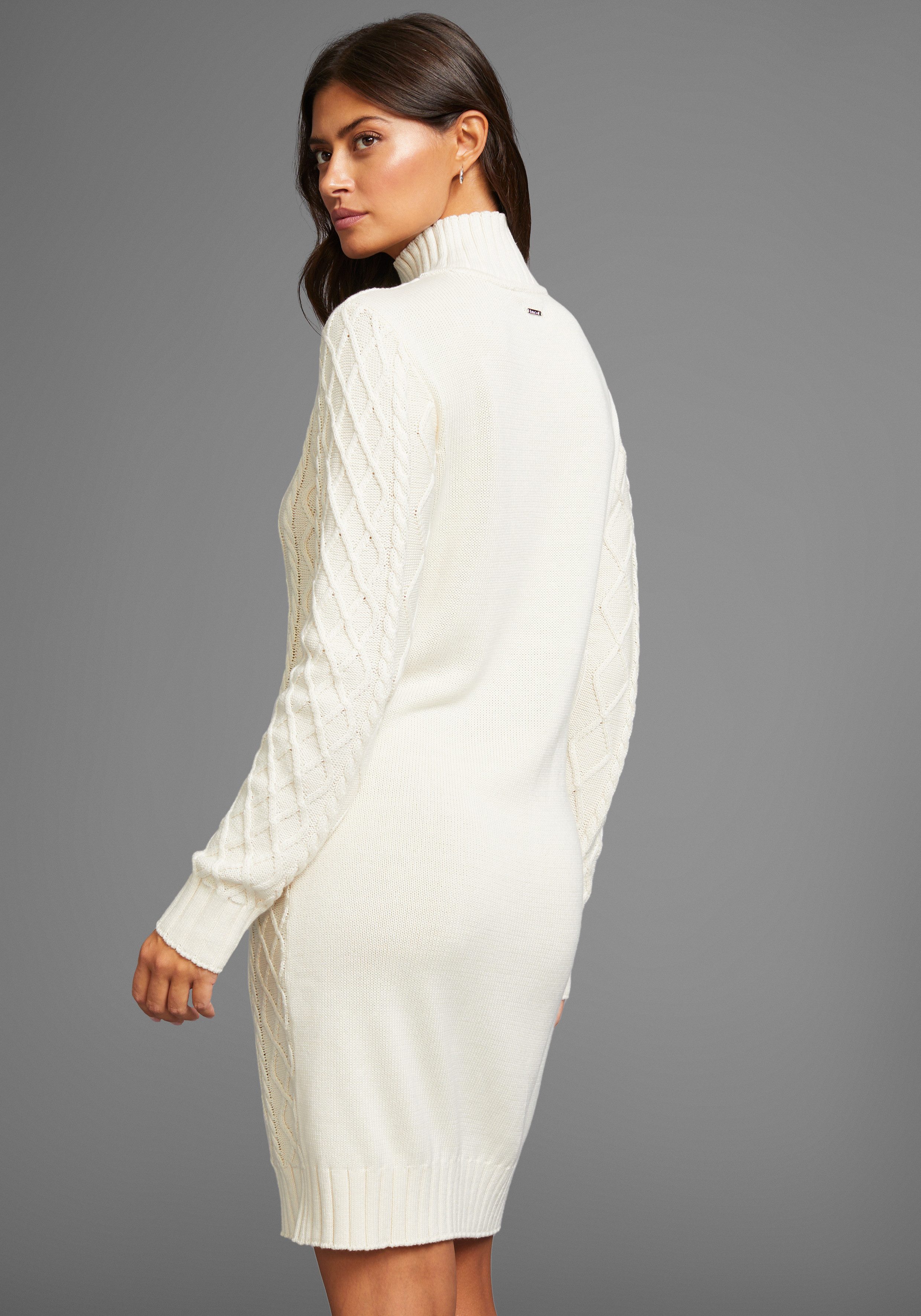 Laura Scott Strickkleid mit Zopfstrickmuster und Stehkragen günstig online kaufen