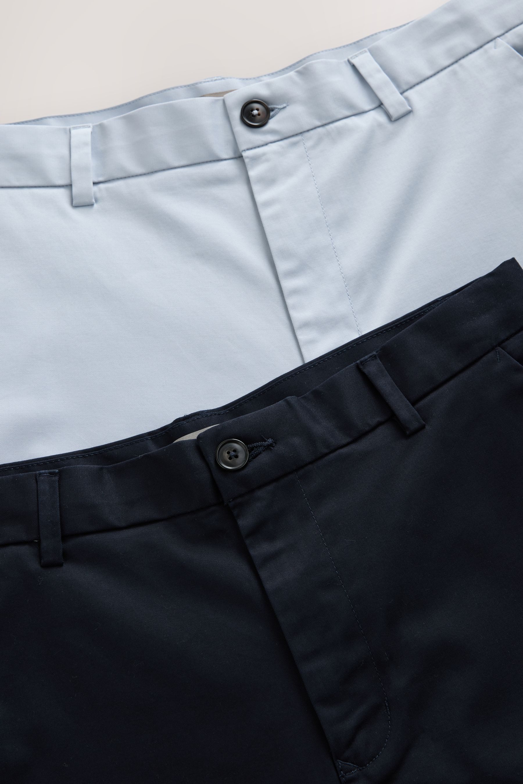 Next Shorts Straight Fit Stretch-Chinoshorts, 2er-Pack (2-tlg)
