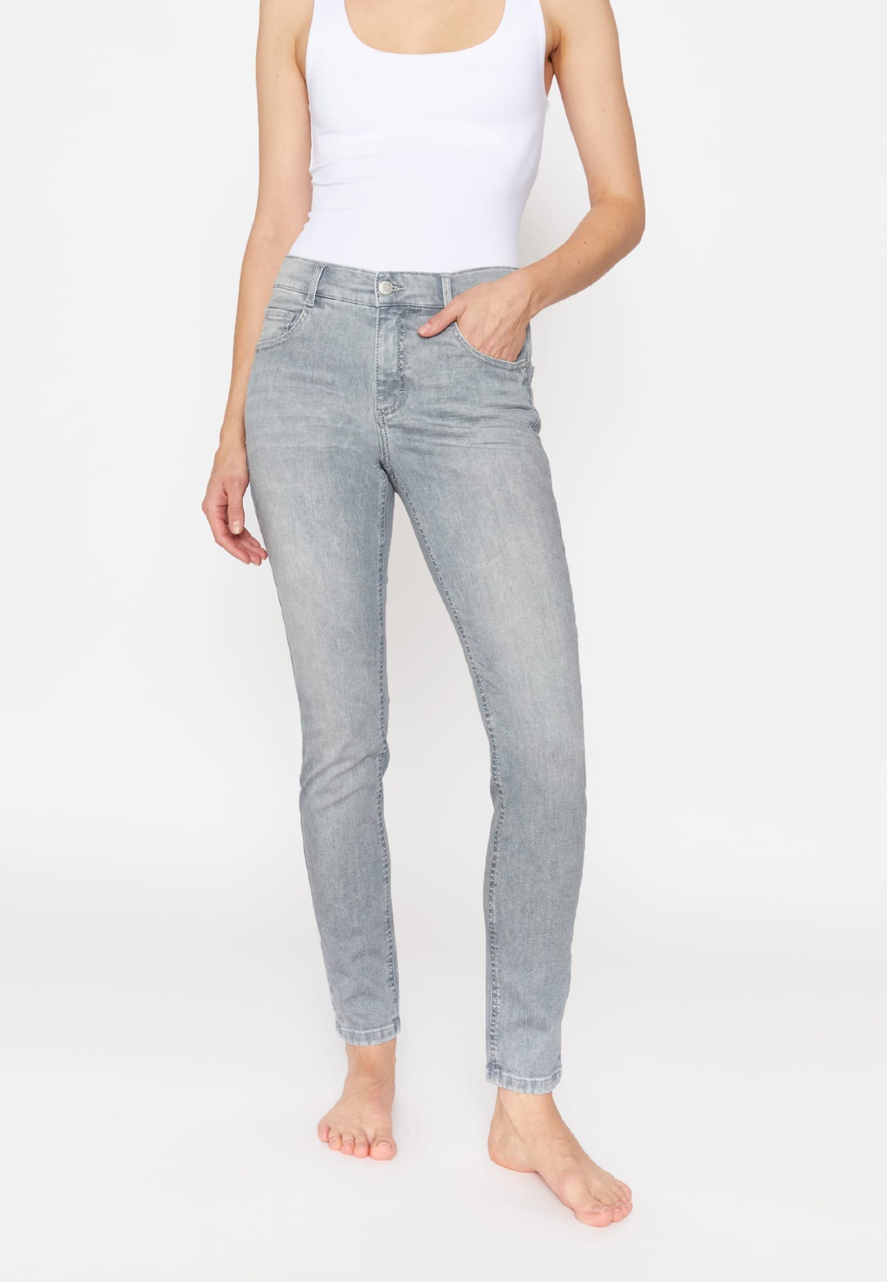 ANGELS Slim-fit-Jeans Jeans Skinny Push Up mit Label-Applikationen hellgrau