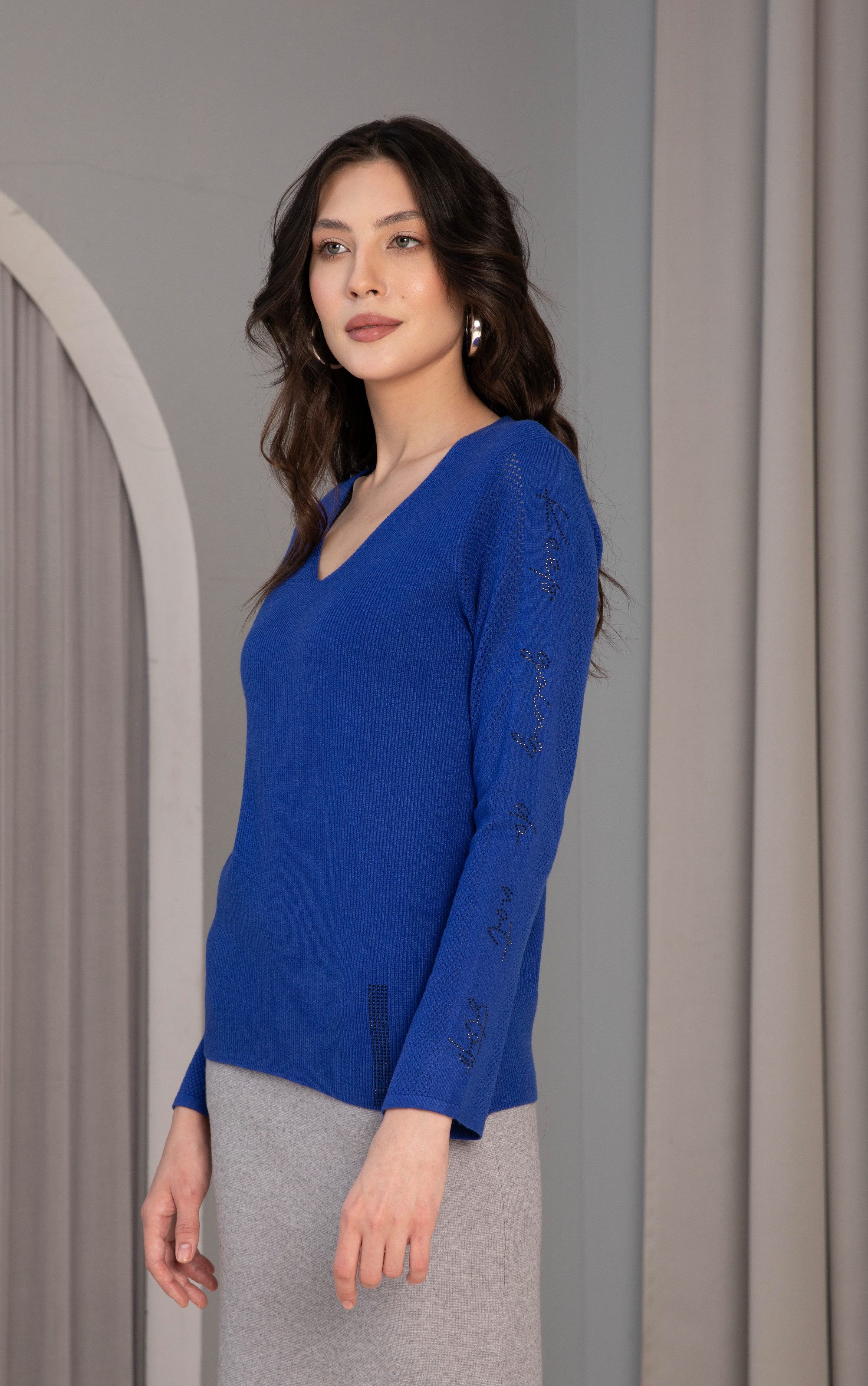 Passioni Strickpullover mit V-Ausschnitt und Strass Details an den Ärmeln u günstig online kaufen