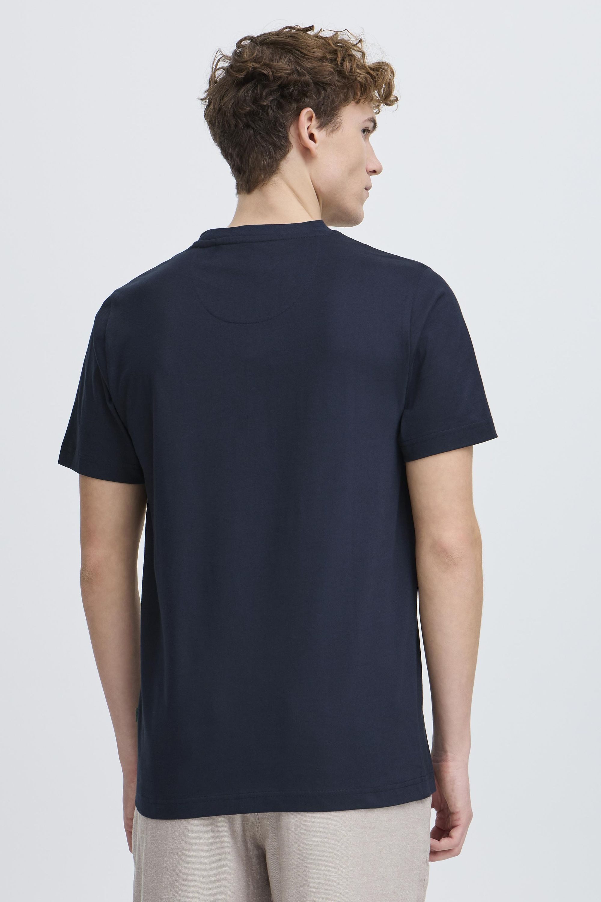 Kronstadt Rundhalsshirt KSMccarty Basic T-shirt mit Stickerei