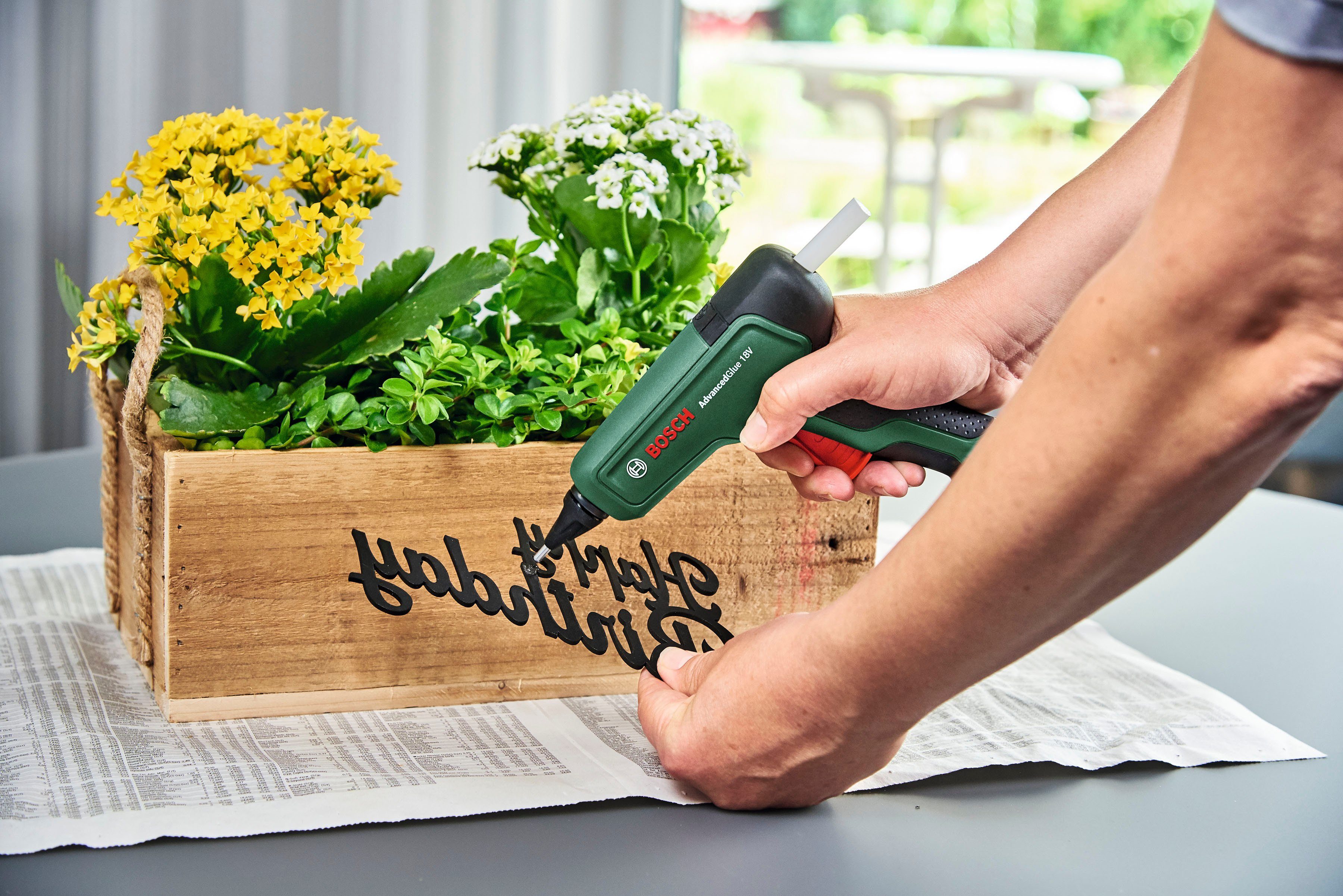 Bosch Home & Garden Heißklebepistole AdvancedGlue 18V Solo, ohne Akku und Ladegerät