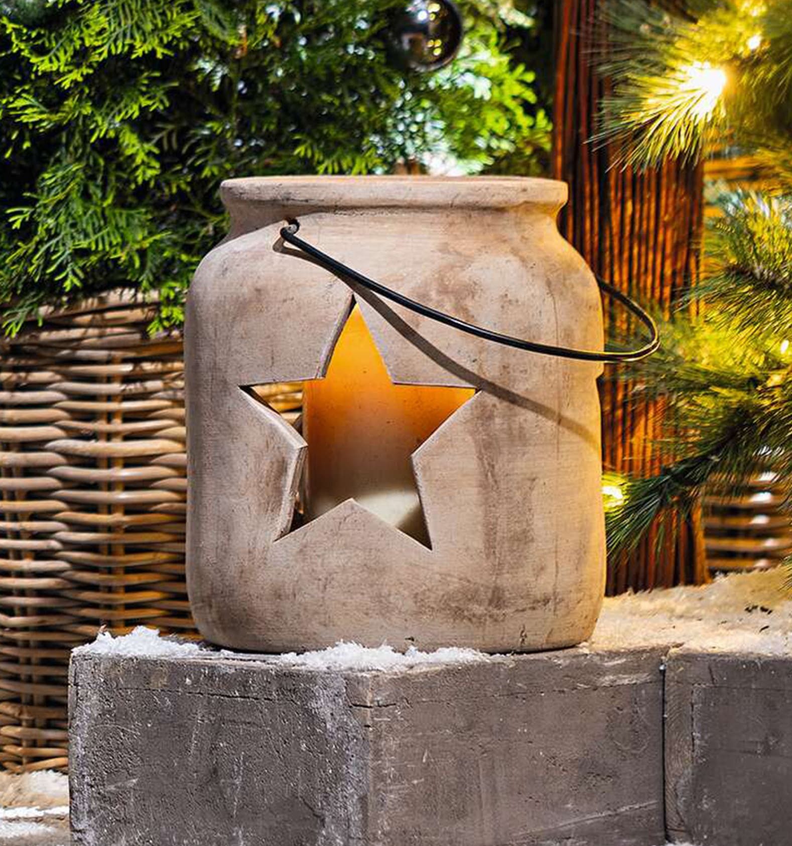 Dekoleidenschaft Windlicht "Stern" aus Terracotta, schwer, Outdoor Hängelaterne, Gartenlaterne, Ø 24x26 cm, großer Kerzenhalter, Hängewindlicht