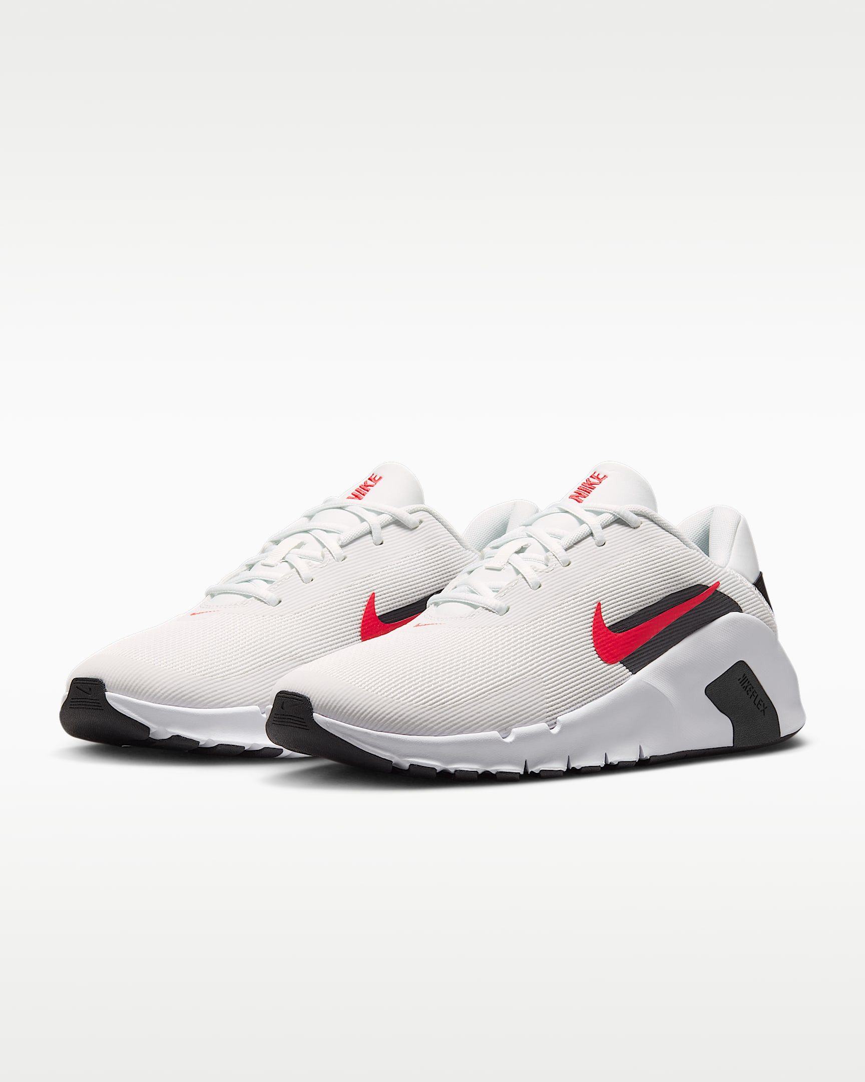 Nike Flex Train Trainingsschuh ideal für Gym und Fitnessstudio