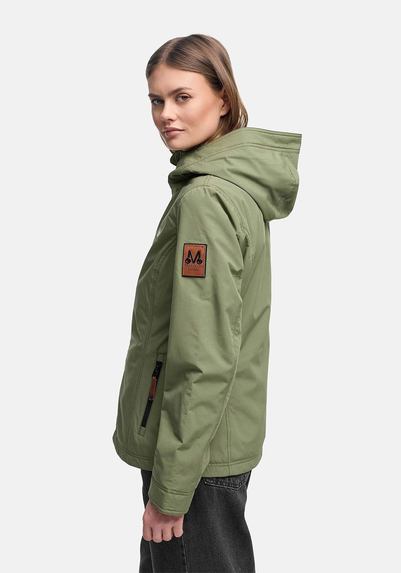 Marikoo Outdoorjacke Brombeere Sportliche Übergangsjacke mit Kapuze und schützendem Kragen – Bild 2 von 5