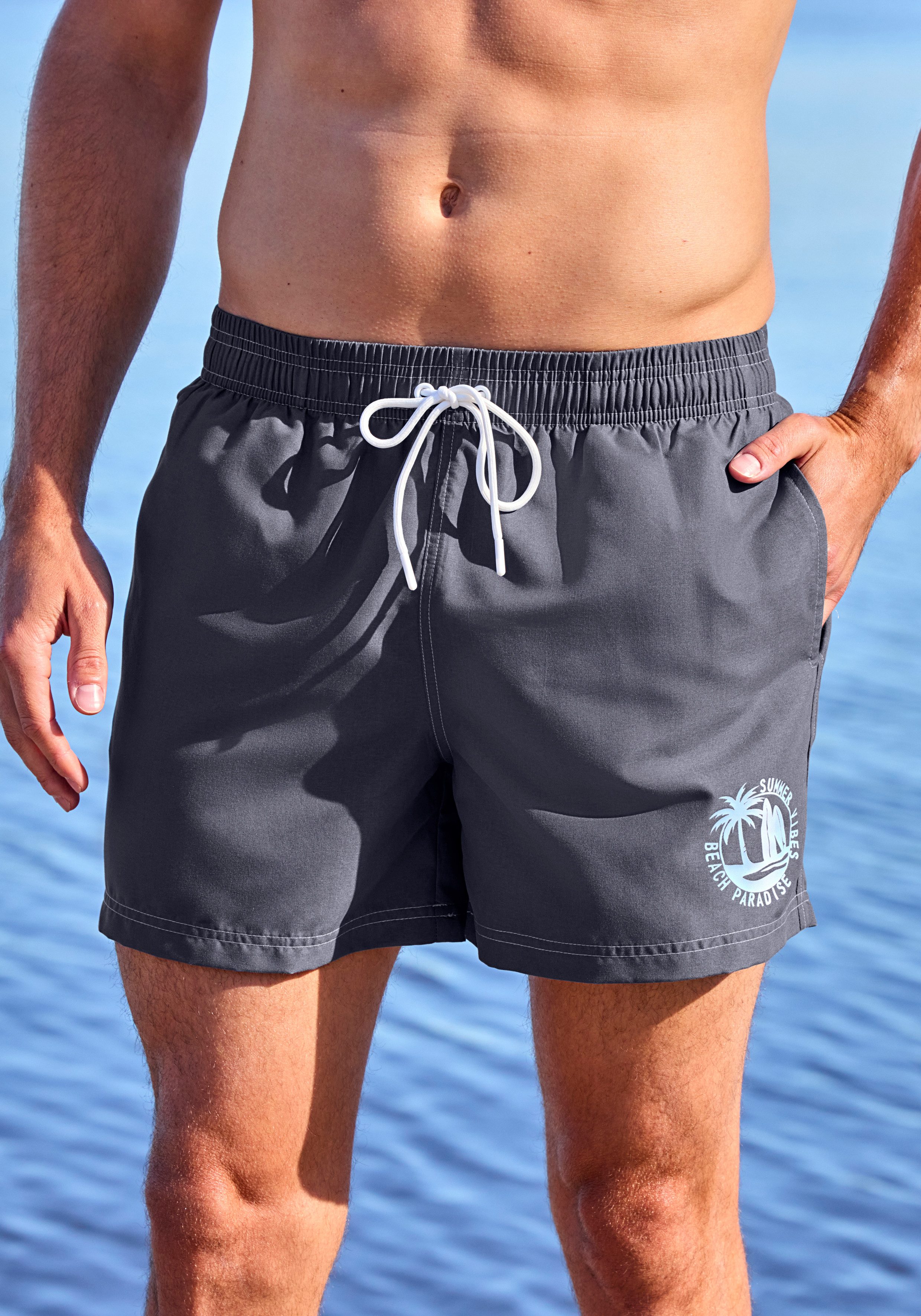 John Devin Badeshorts mit platziertem Druck