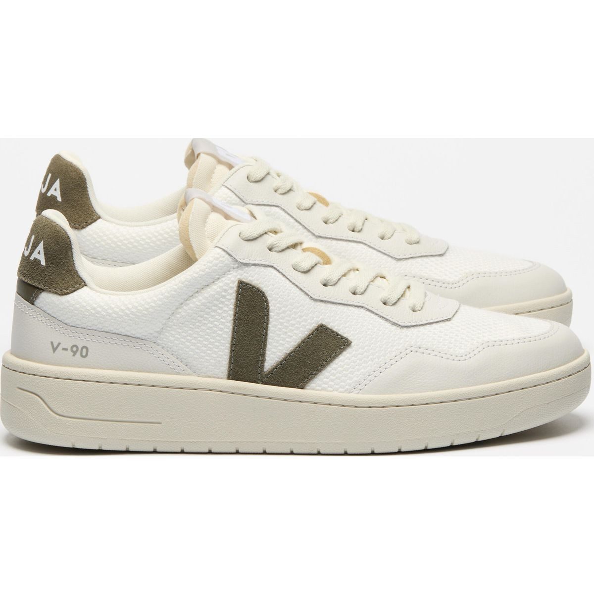 VEJA V-90 B-mesh Women Outdoorschuh Stilvolle Sneaker aus recycelten Materialien für den urbanen Alltag