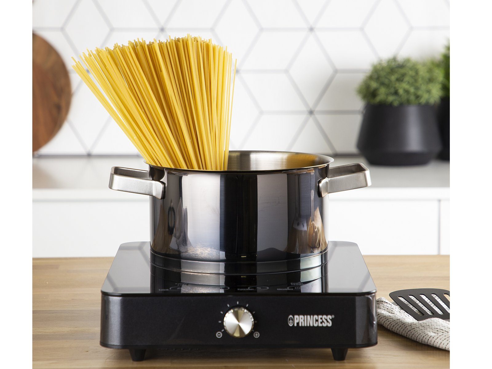 PRINCESS Einzel-Induktionskochplatte, Mobiles 1er Platten Induktion Kochfeld autark elektrisch Ø 20cm