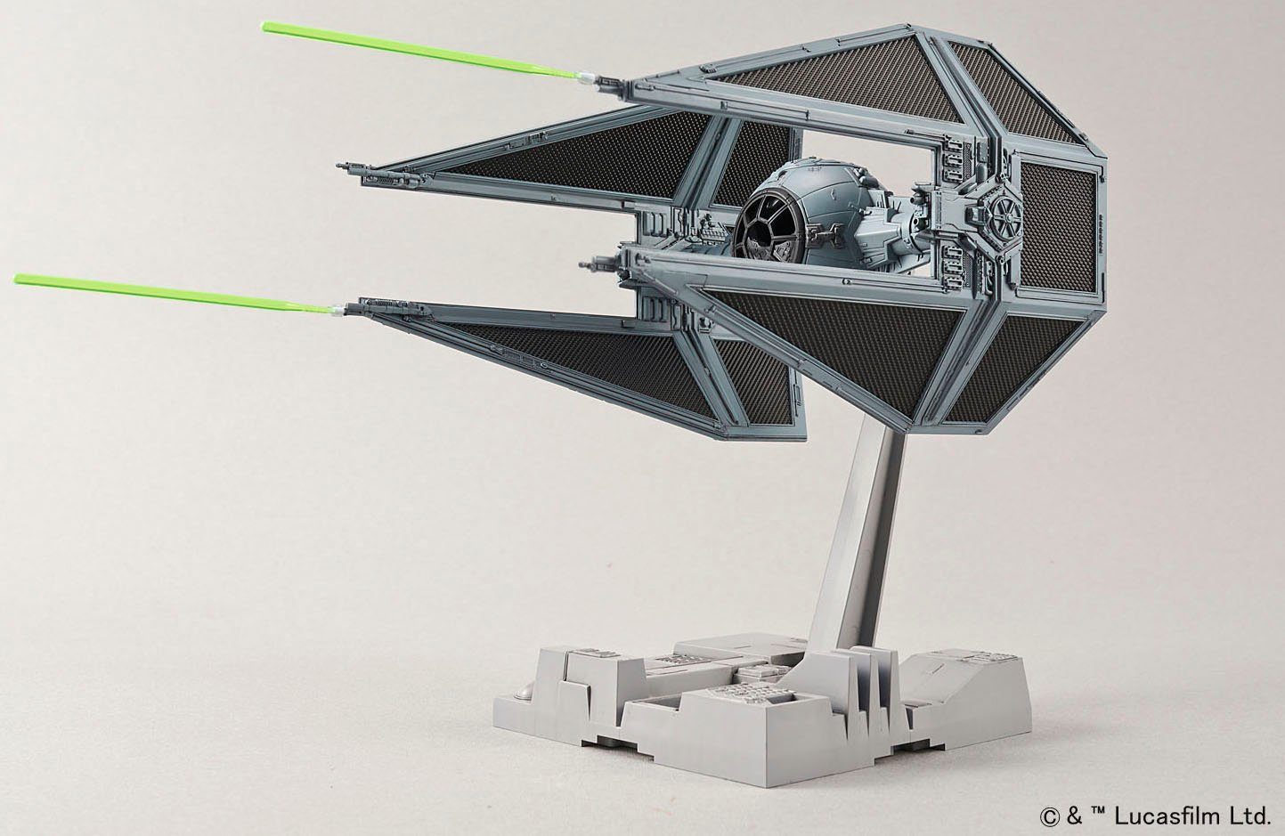 Bandai Modellbausatz TIE Interceptor, Maßstab 1:72