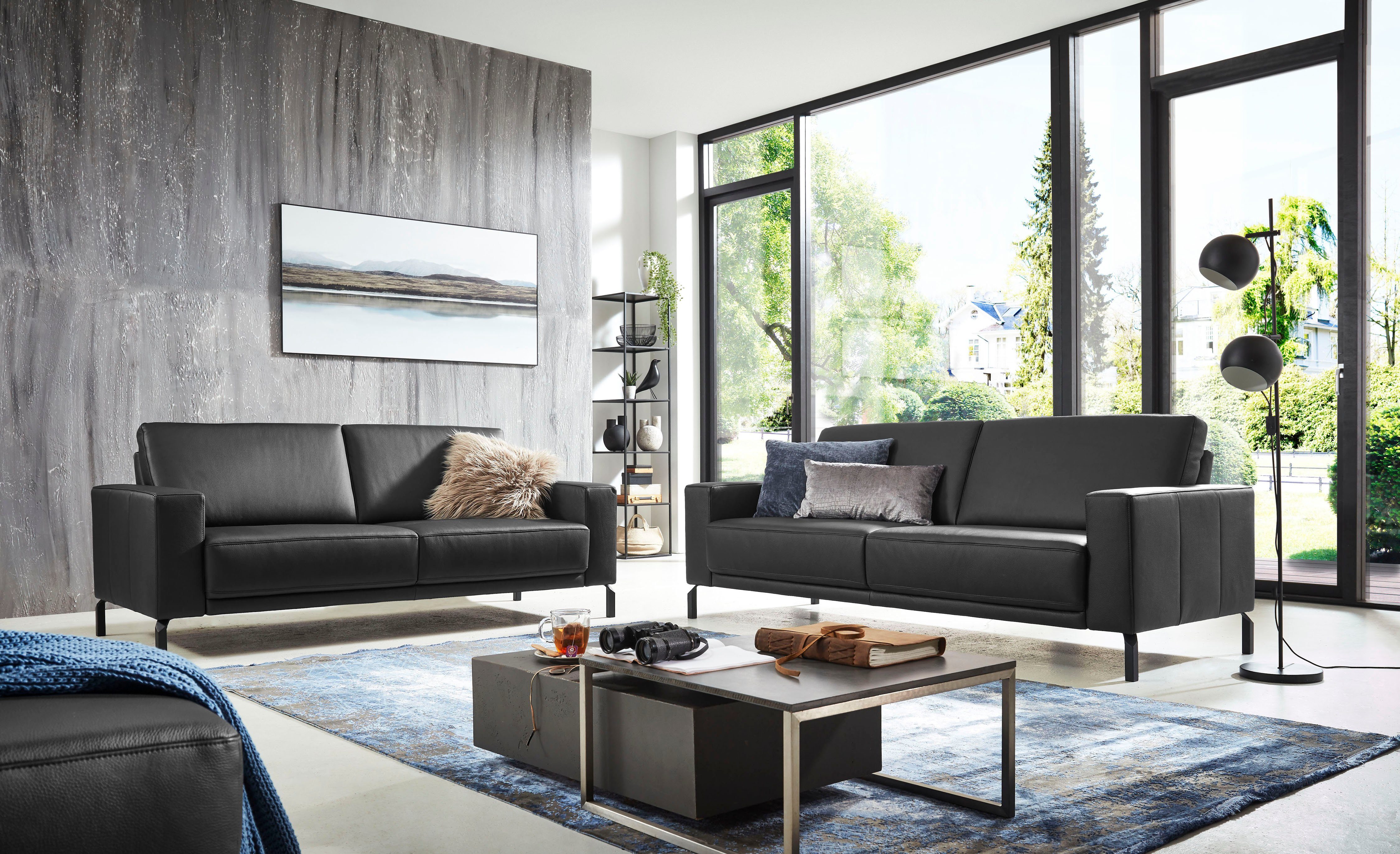 Home affaire 2,5-Sitzer Apiro, auch mit motorischem Sitzvorzug, in 3 Breiten, Dickleder, Federkern