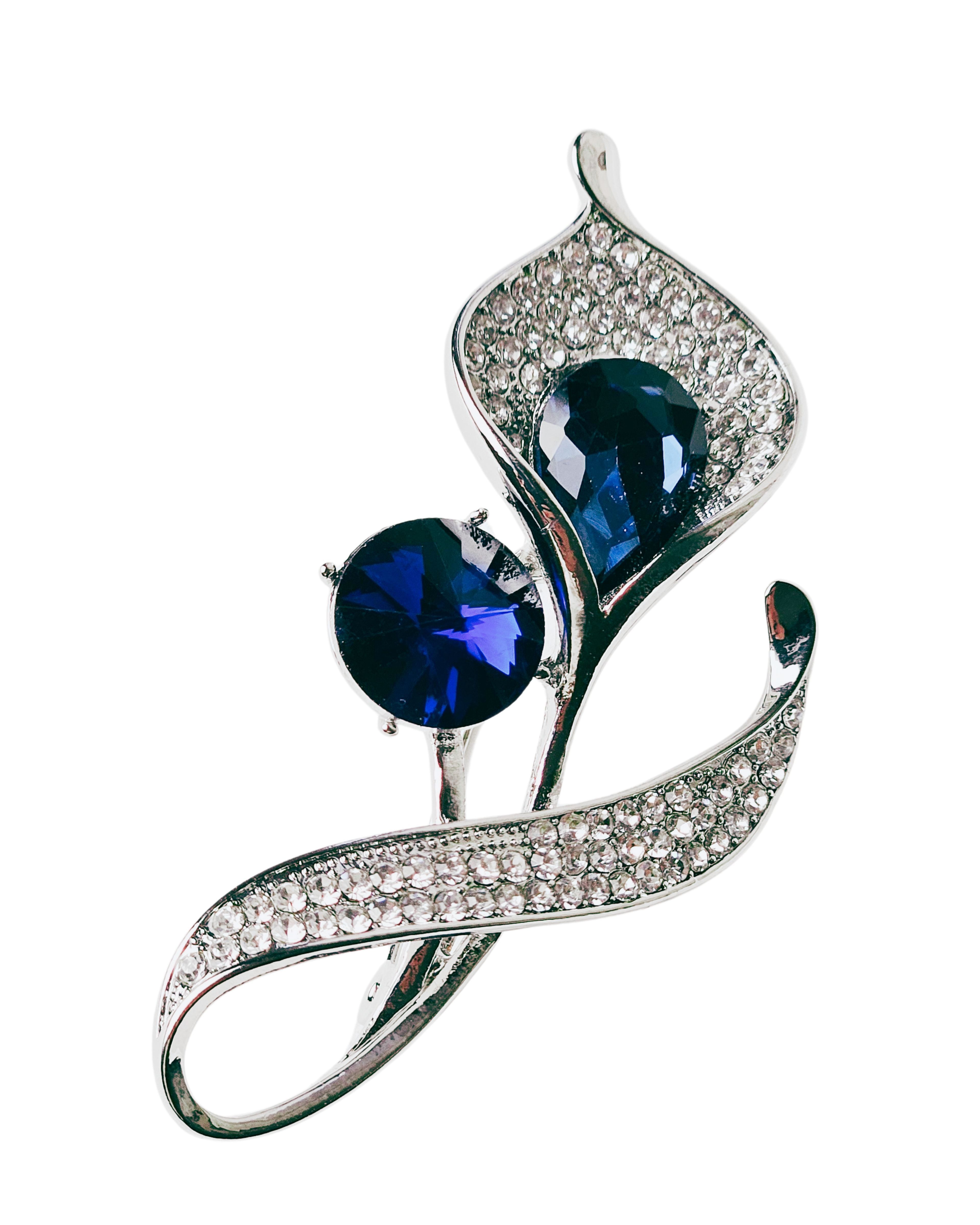 MayTree Brosche "Calla", weiß mit zwei blauen Strasssteinen (Stück, 1-tlg), günstig online kaufen