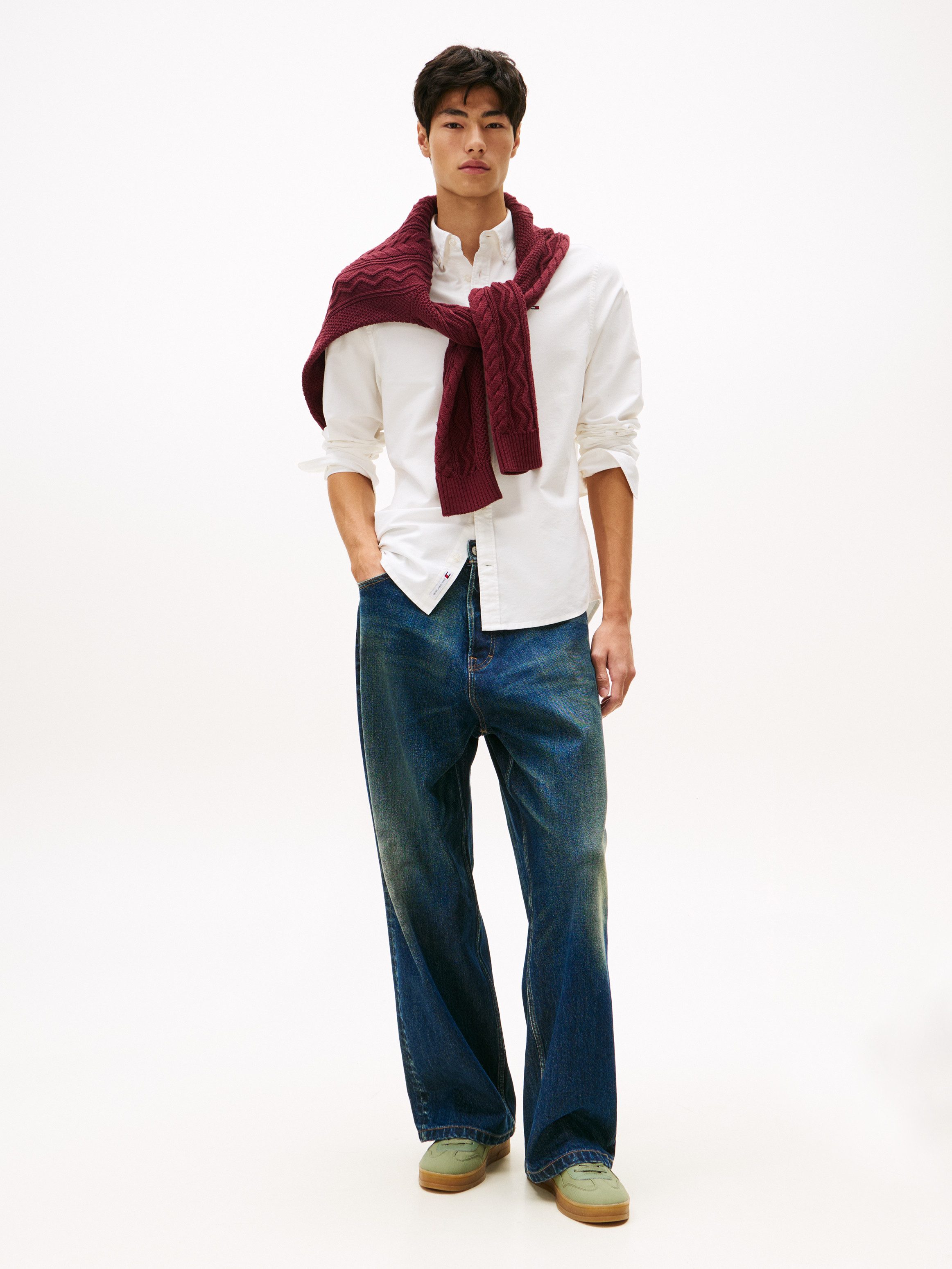 Tommy Jeans Langarmhemd TJM REGULAR OXFORD mit Rundhalsausschnitt, Button-down-Kragen