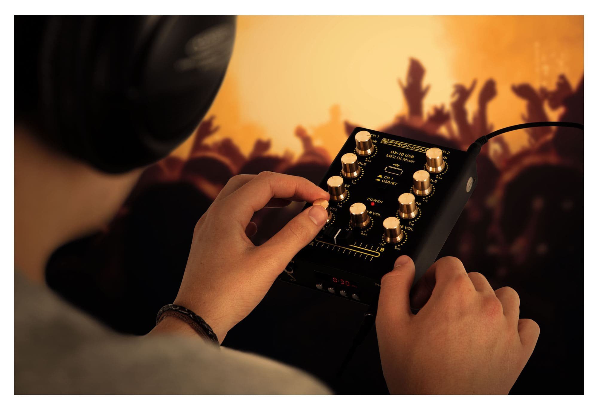 Pronomic DJ Controller DX-10 USB MKII DJ Mixer - 2-Kanal-DJ-Mixer mit 2 Line-Eingängen, (2-Band Equalizer), Bluetooth-Schnittstelle und USB-Player