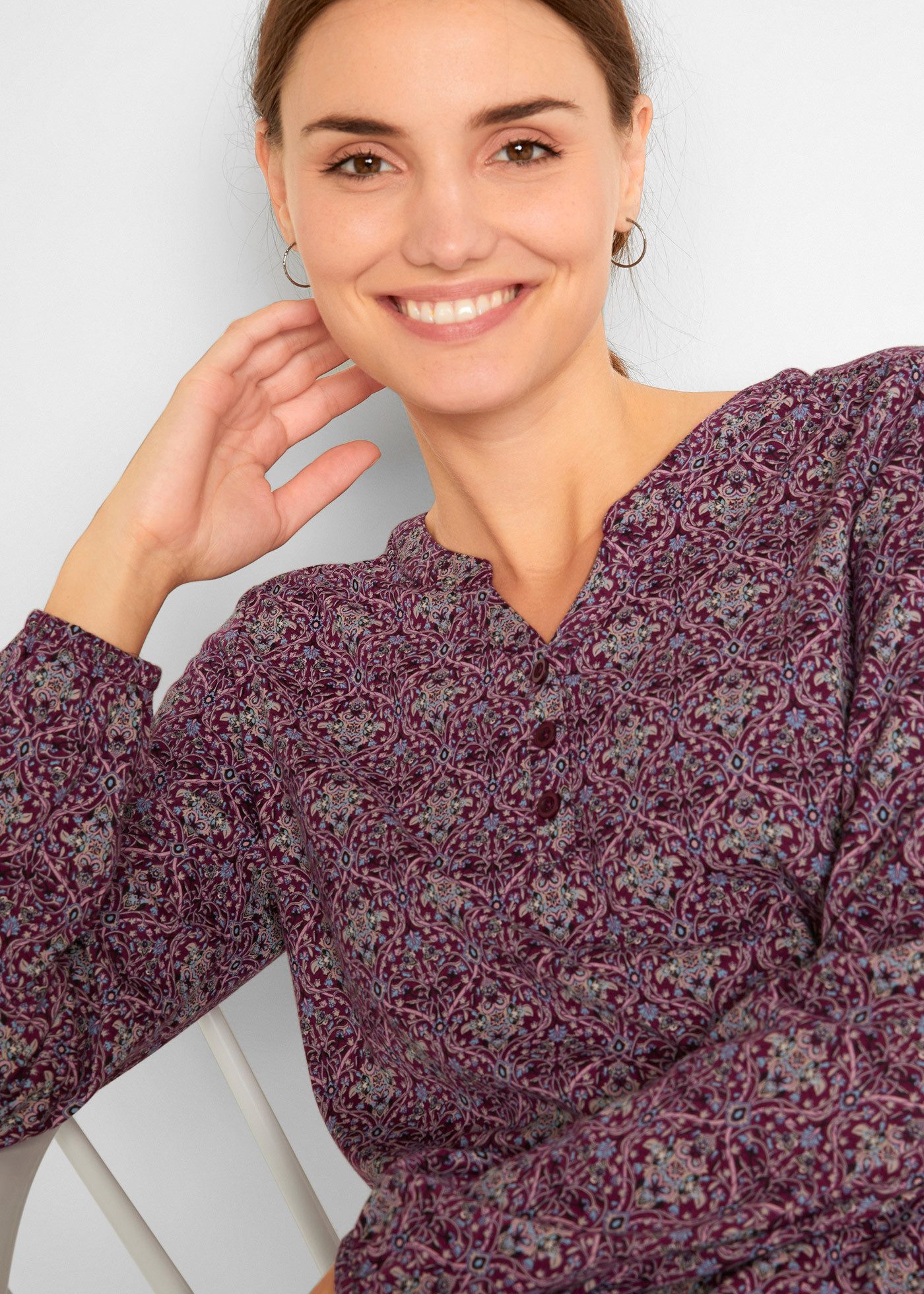 bonprix Tunikashirt Loose Fit Passform, Langarm-Design, aus Baumwolle und Viskose