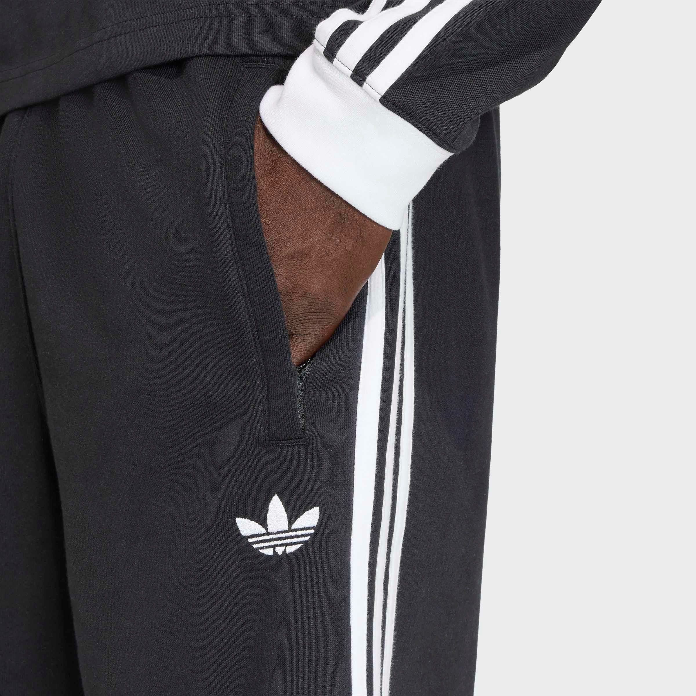 adidas Originals Shorts 3-STREIFEN sportlicher Stil, für Straße und Zuhause, aus weichem French Terry