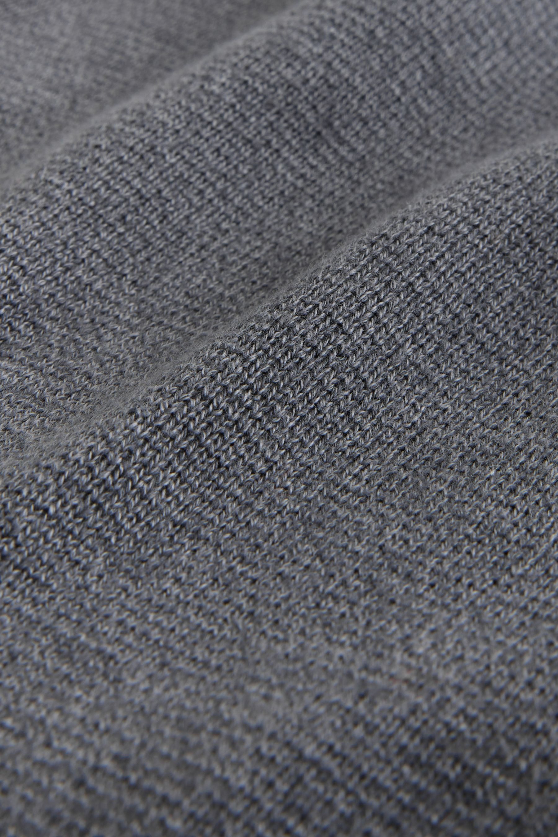 Next Strickpullover Regular Fit Premium Troyer mit Hirschlogo (1-tlg)