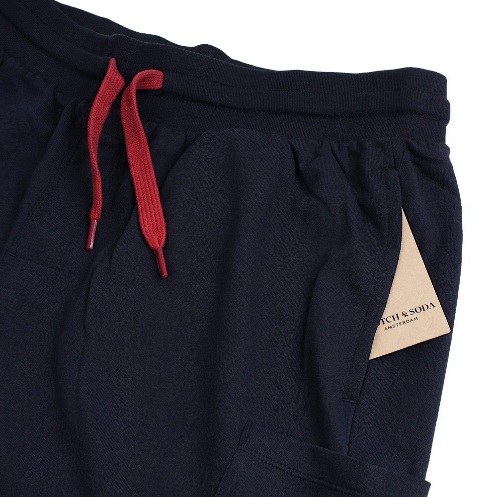 Scotch & Soda Sweatshorts Freizeitshorts Shorts mit Kordelzug, Eingrifftaschen stylisch und leicht mit Logostick – Bild 5 von 5
