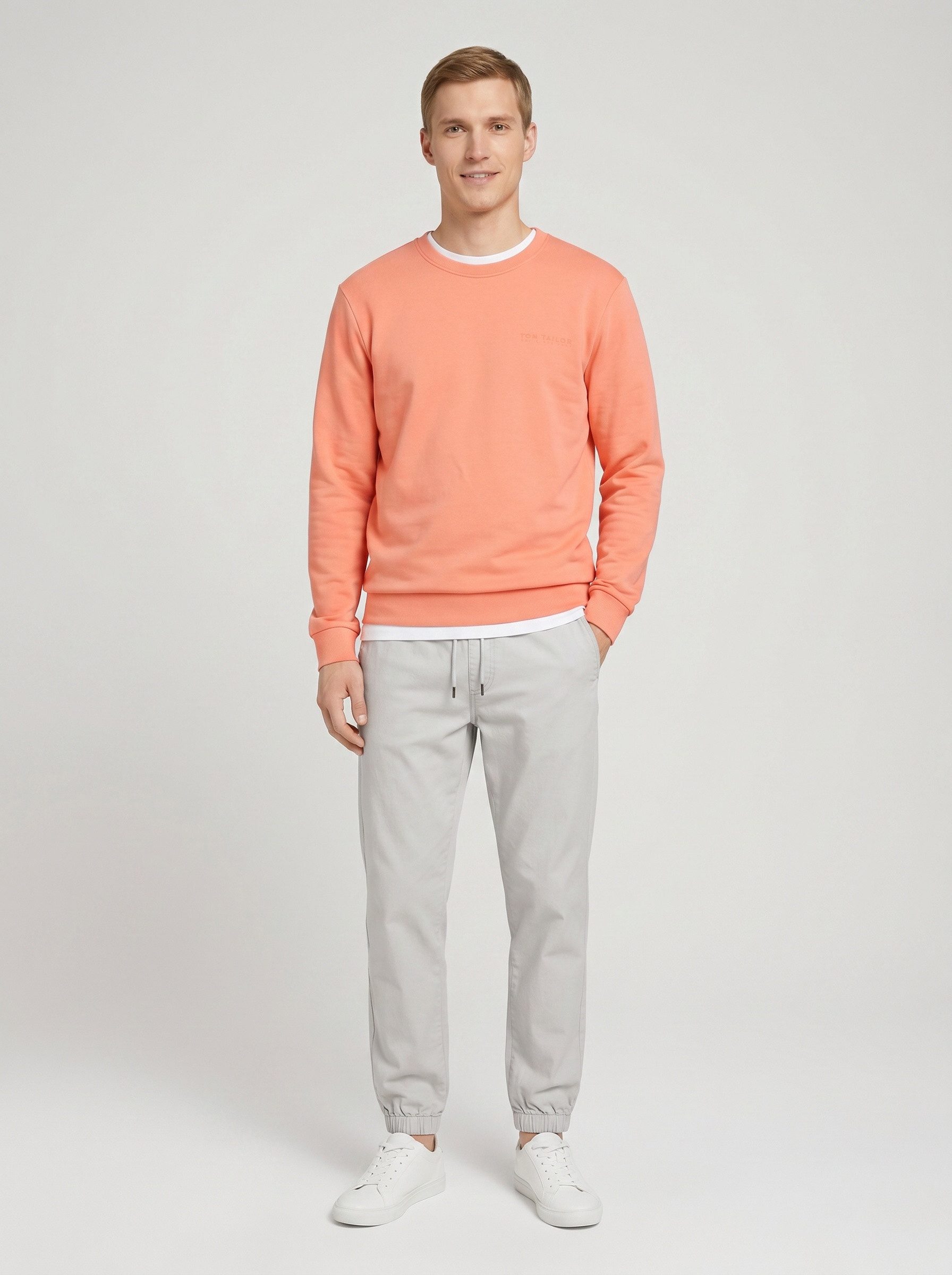 Zum Outfit 12
